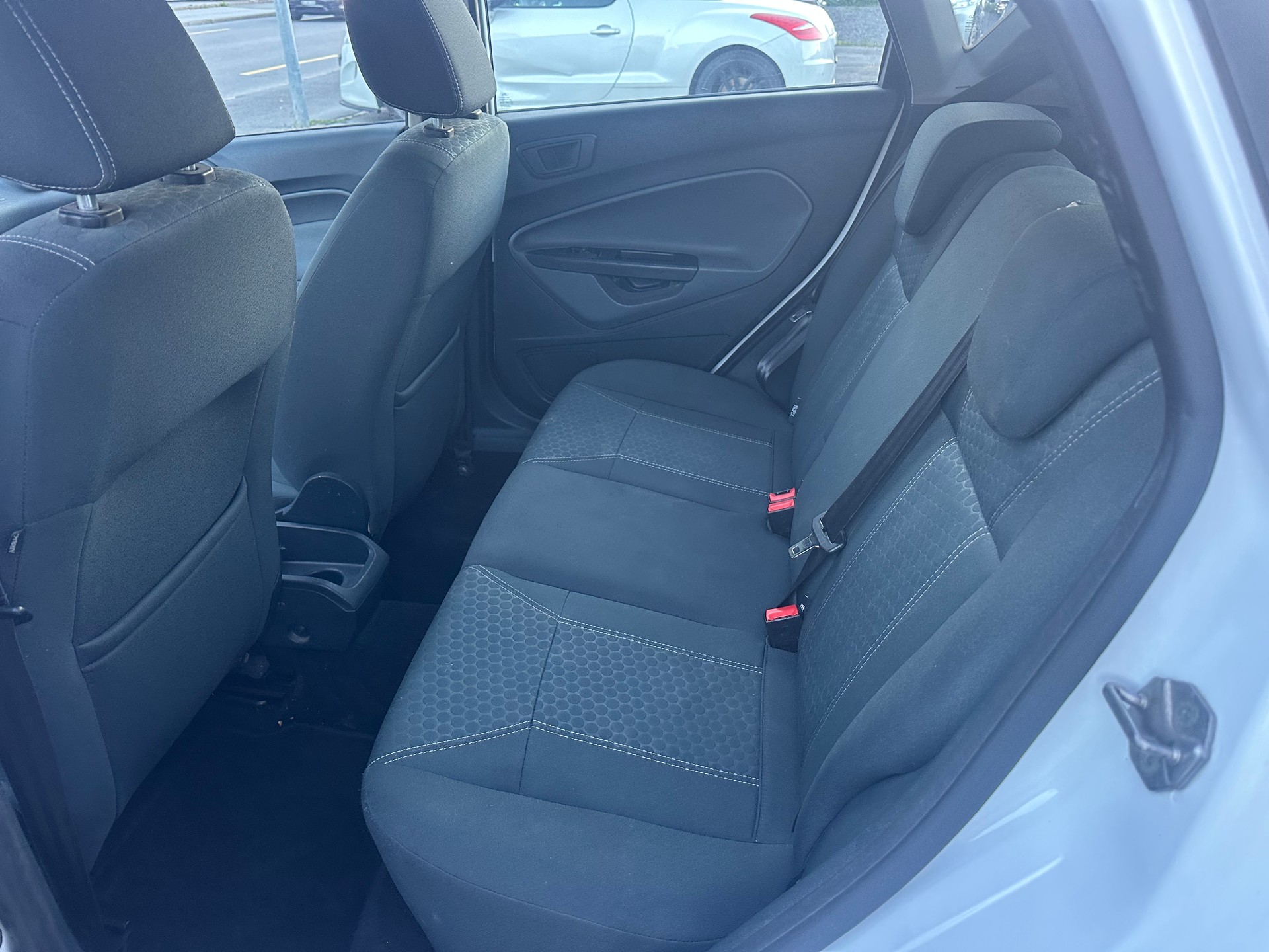 FORD Fiesta 1.4 16V Trend+-image-10