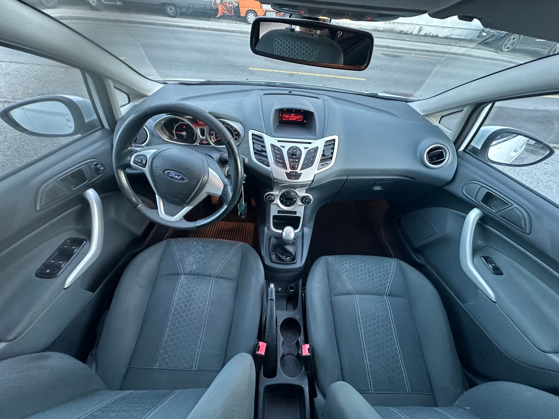 FORD Fiesta 1.4 16V Trend+-image-6