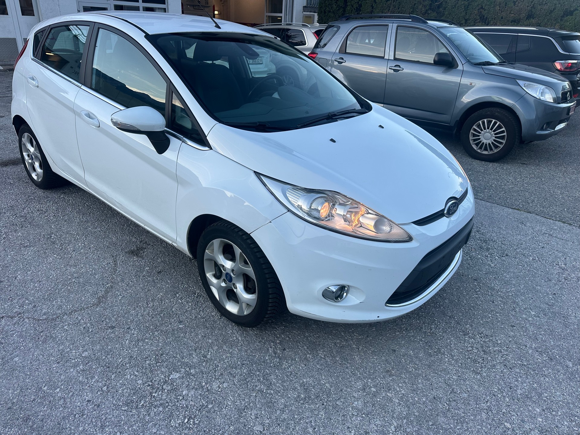 FORD Fiesta 1.4 16V Trend+-image-2
