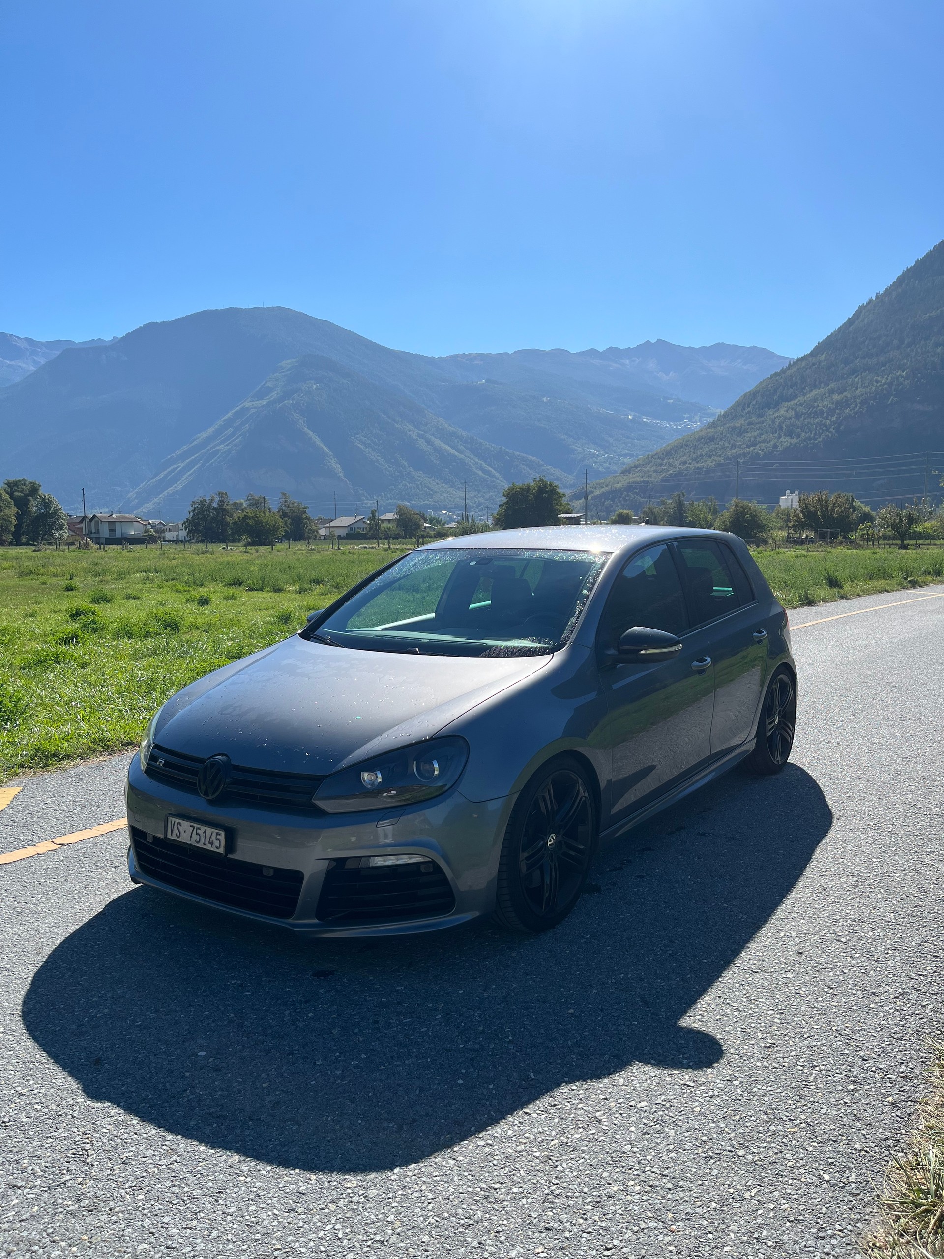 VW 2.0 TSI R DSG 4motion-image-4