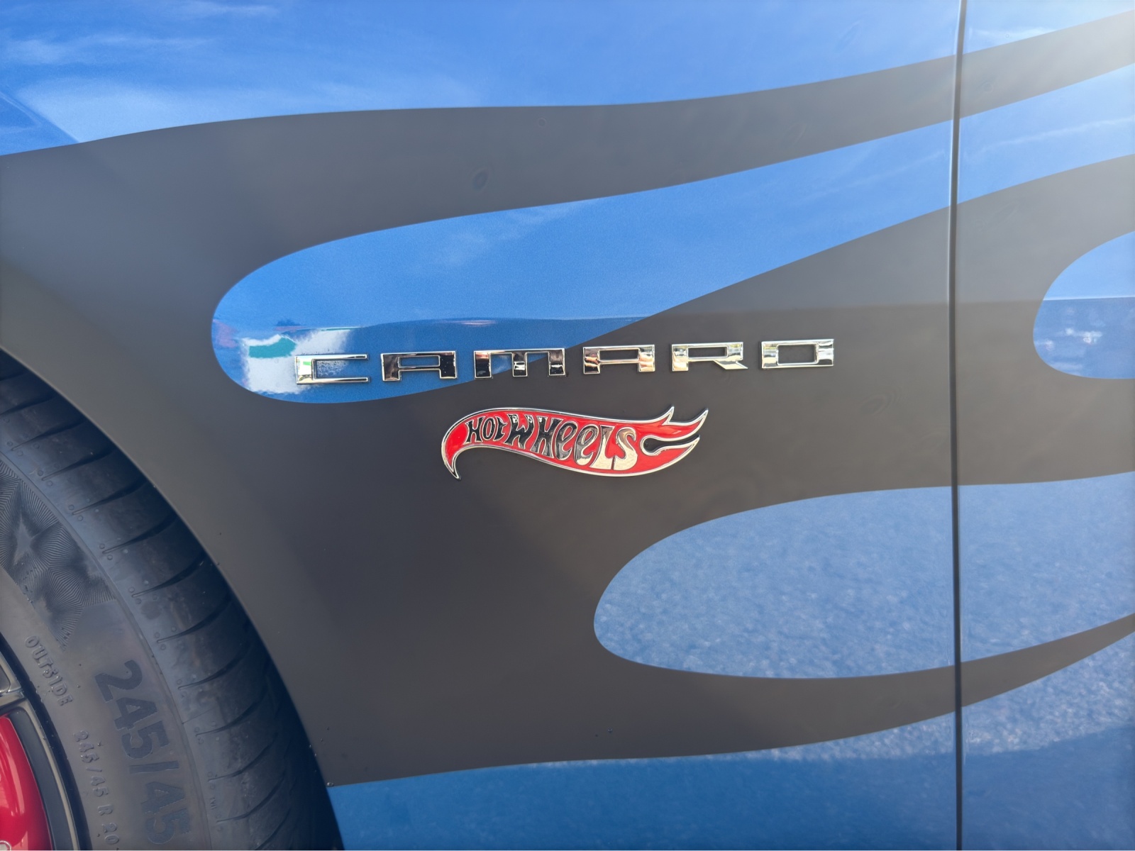 CHEVROLET Camaro 6.2 V8 Hot Wheels Edition-image-18