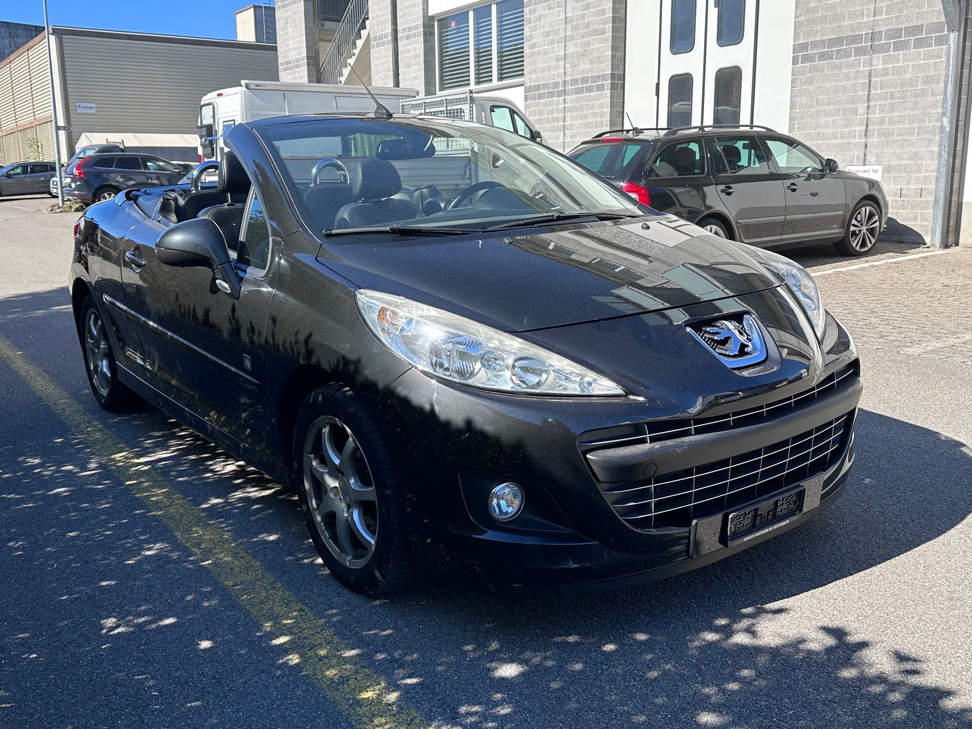 PEUGEOT 207 CC 1.6 16V Turbo Swiss Edition-image-1