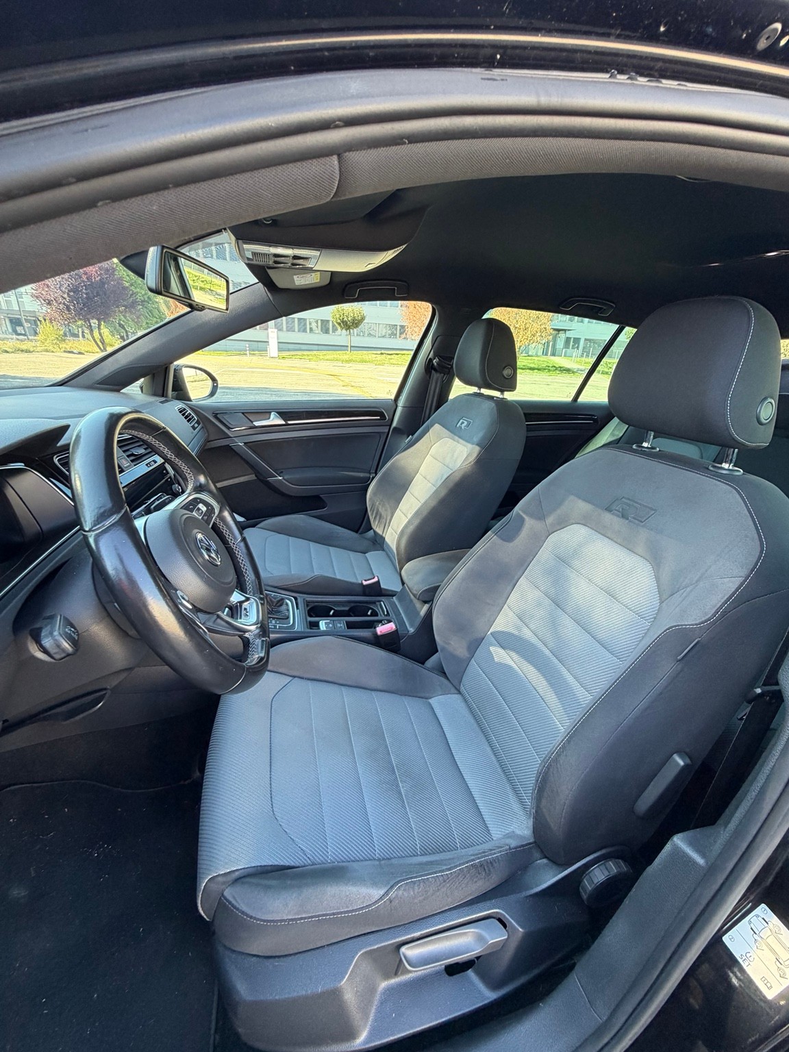 VW 1.4 TSI ACT R-Line Design DSG-image-14