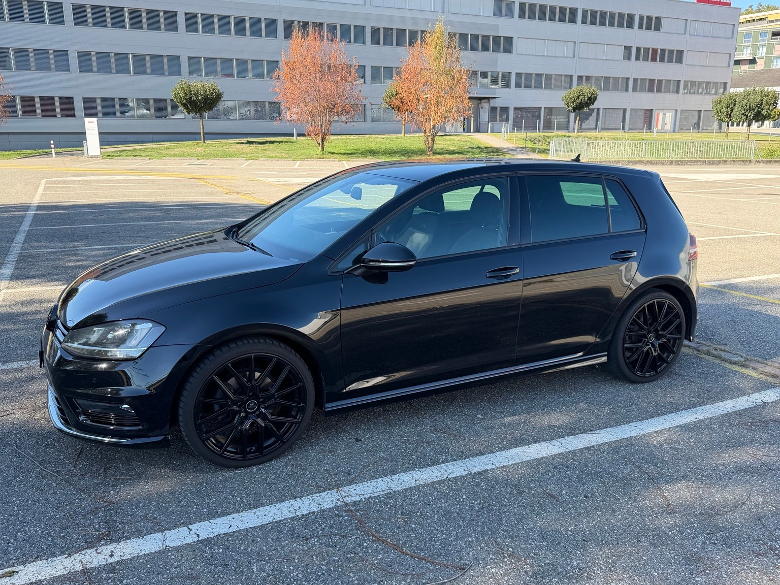 VW 1.4 TSI ACT R-Line Design DSG-image-1