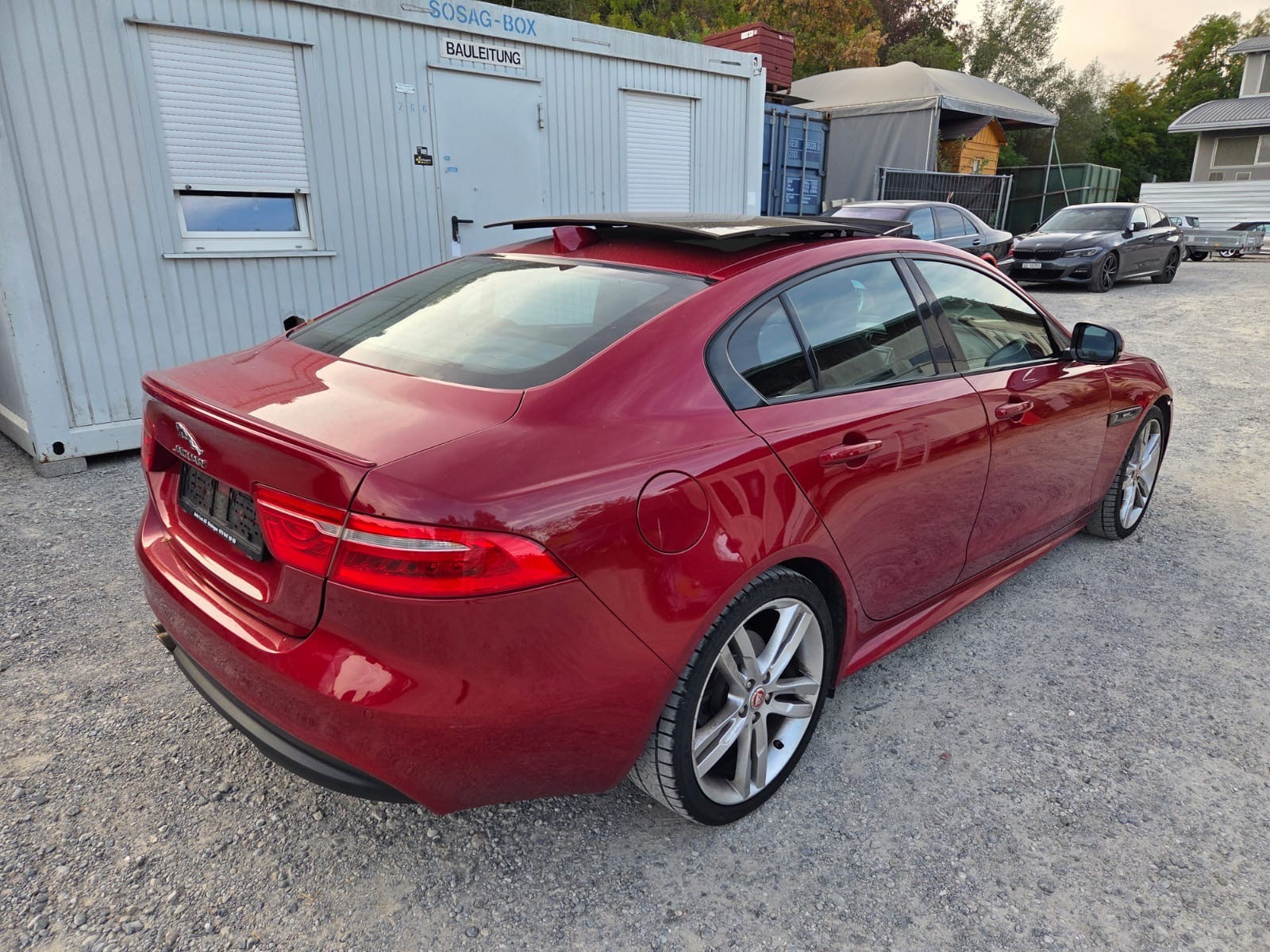 JAGUAR XE 20d R-Sport Automat-image-8