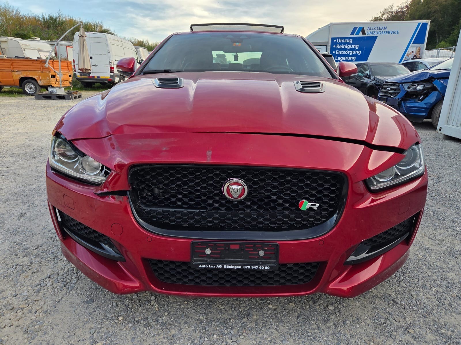 JAGUAR XE 20d R-Sport Automat-image-4