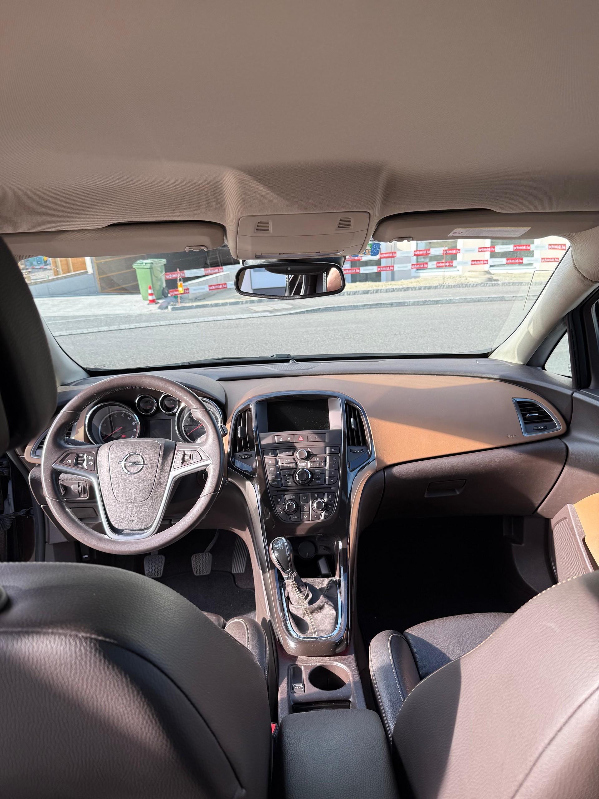 OPEL Astra SportsTourer 1.6i 16V Turbo Cosmo-image-10