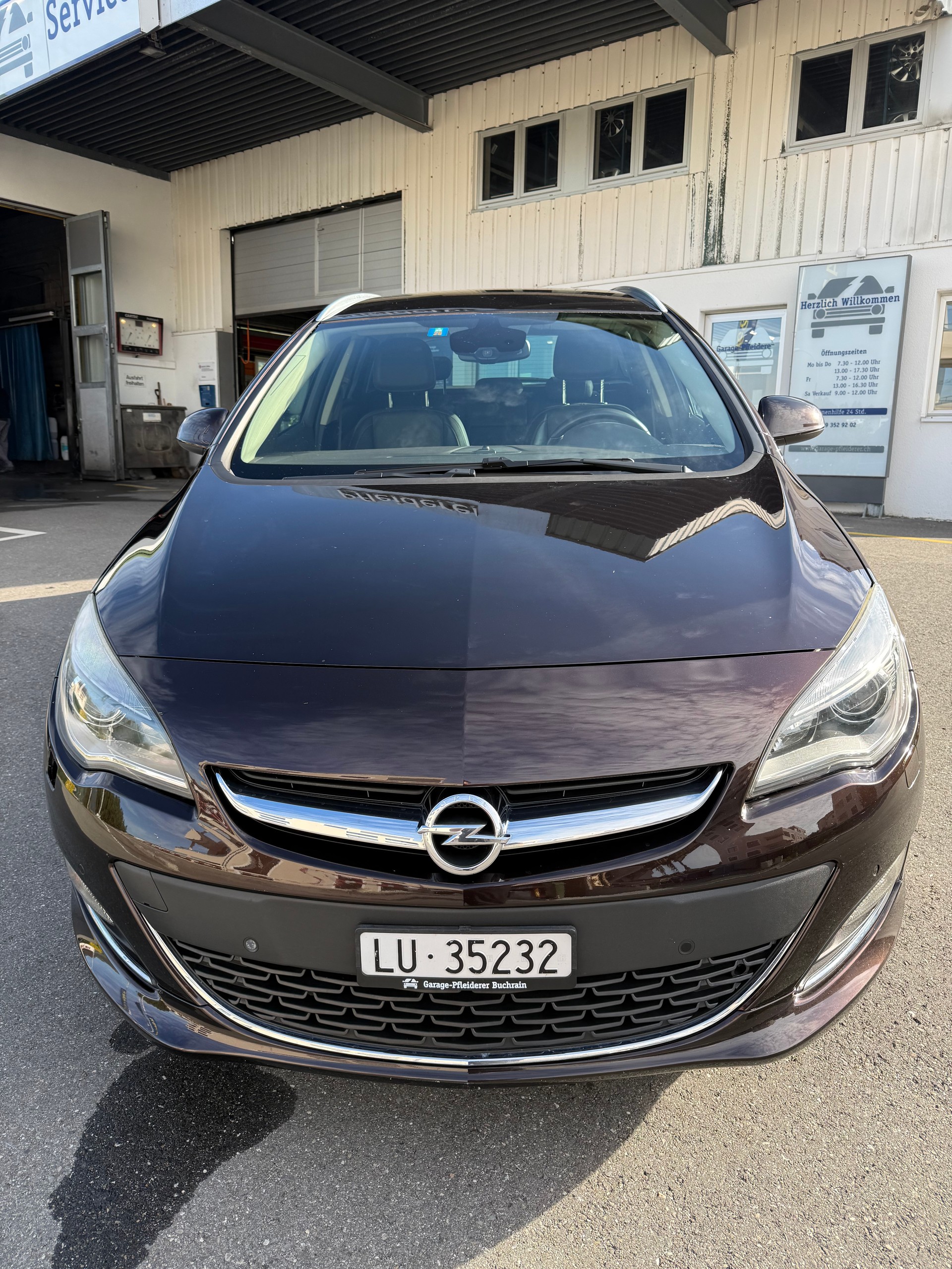 OPEL Astra SportsTourer 1.6i 16V Turbo Cosmo-image-1