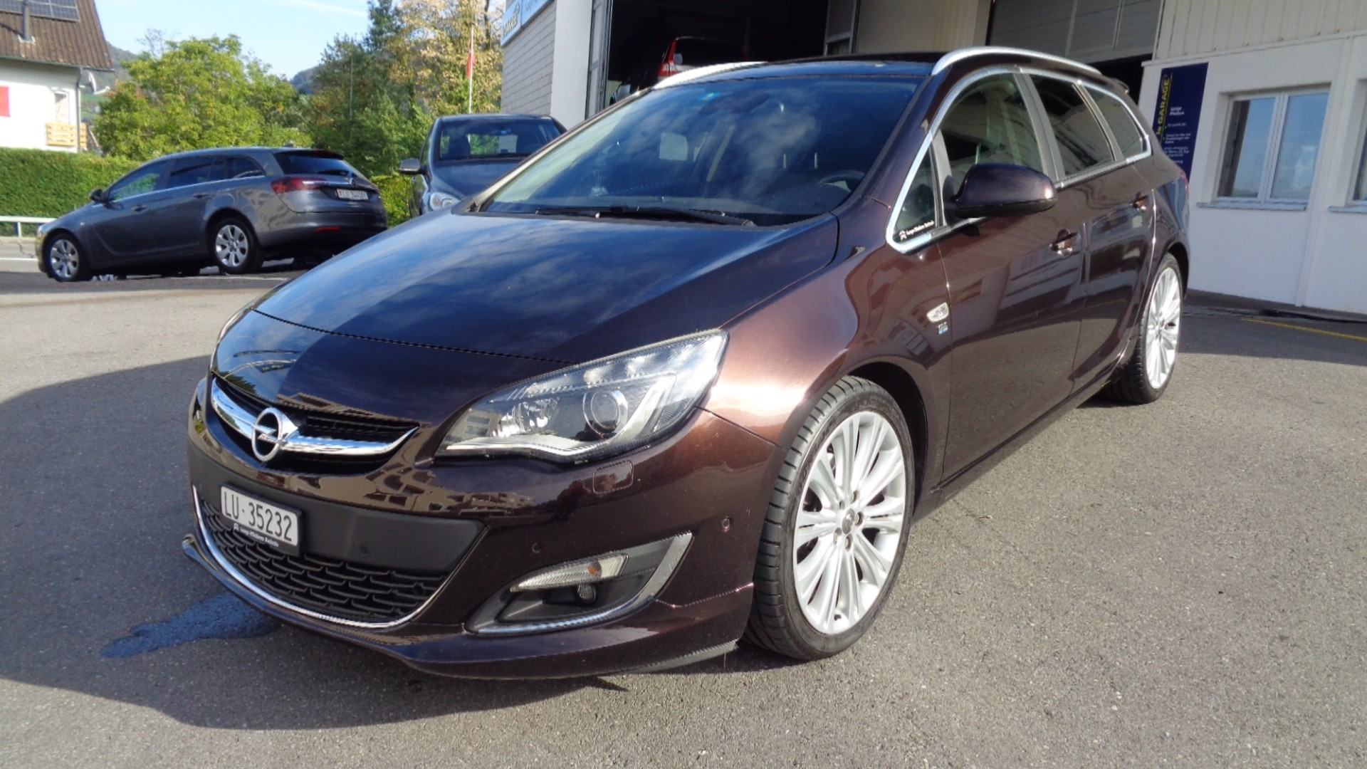 Car photo