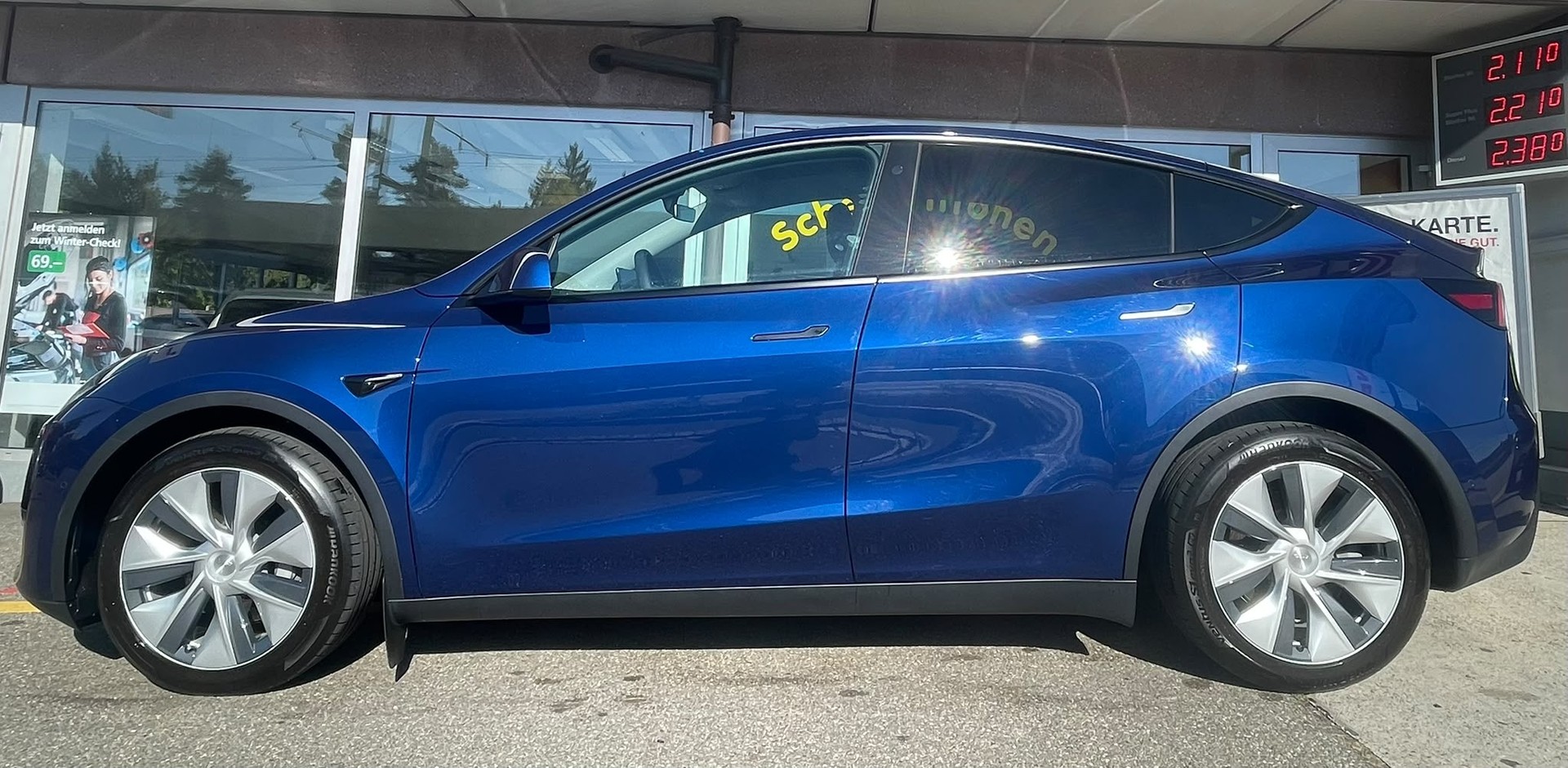 TESLA Y Long Range 533 km (WLTP) 514PS SOH 94% Deep Blue Metallic | FSD Potenzial | Werksgarantie