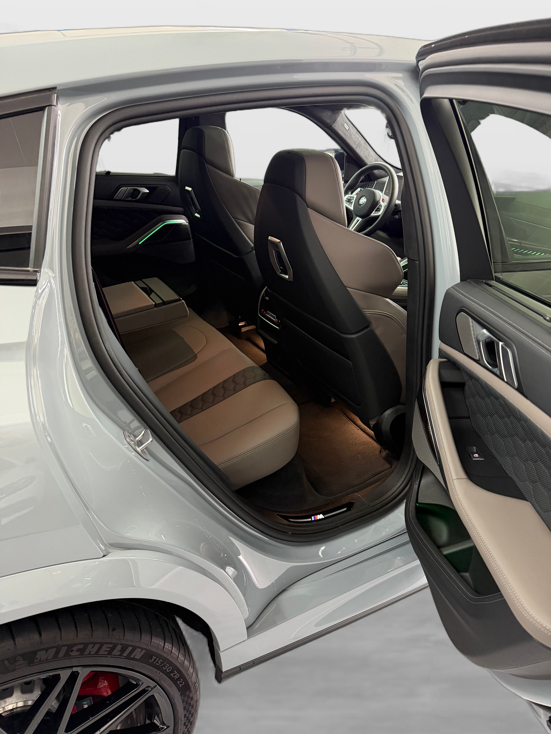 BMW X6M Steptronic M Competition-image-12