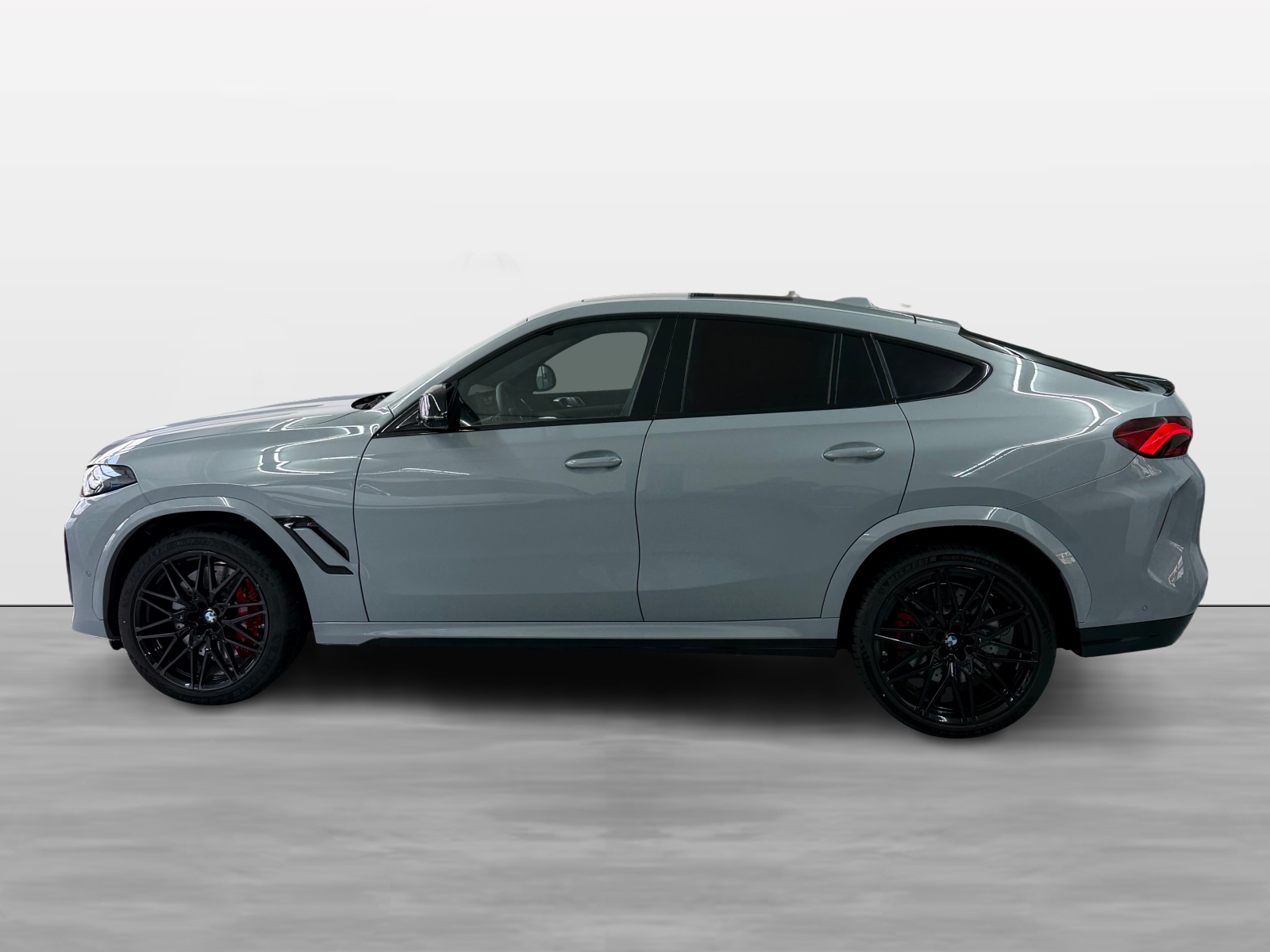 BMW X6M Steptronic M Competition-showroom-element-2