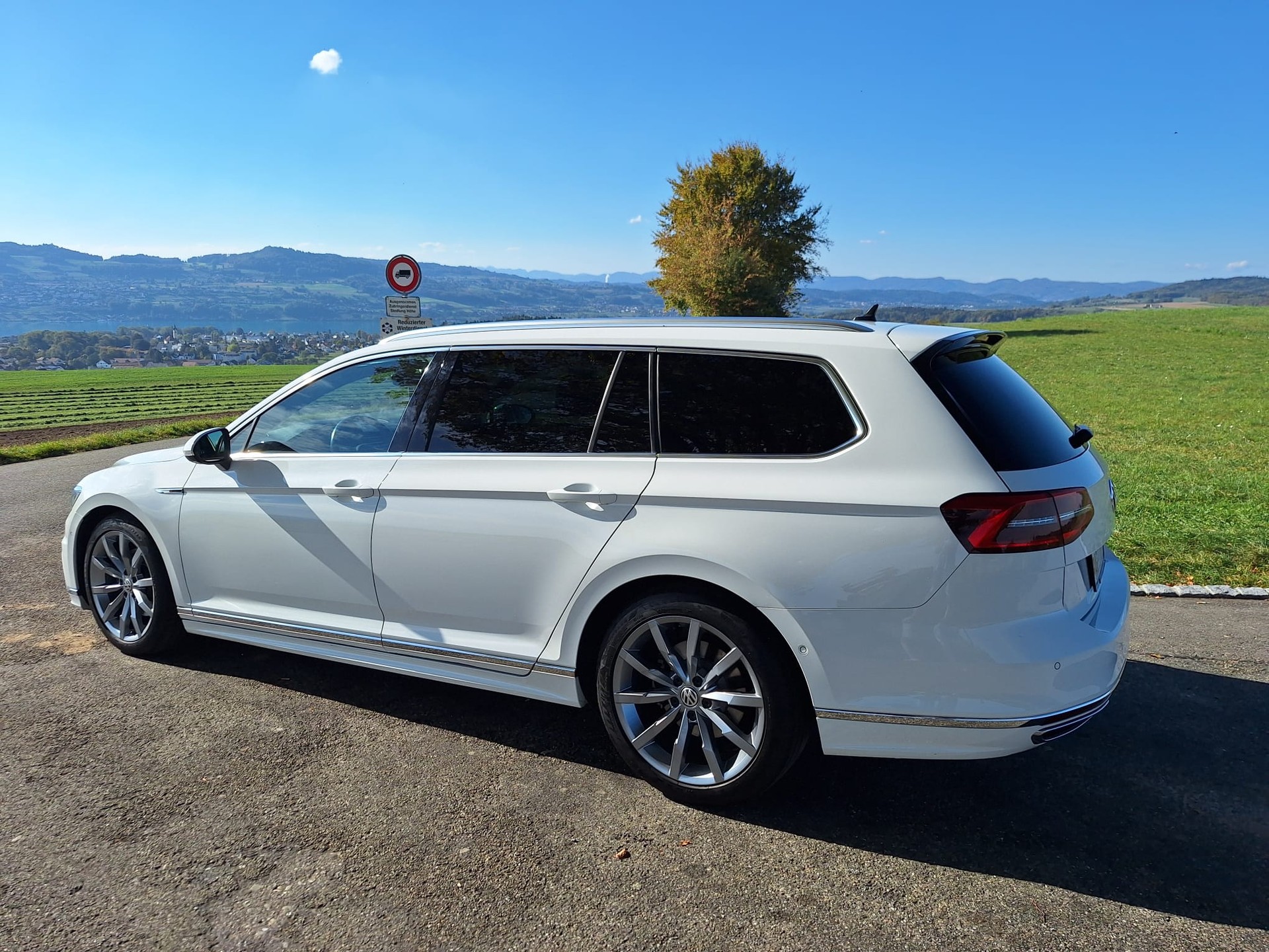 VW 2.0 TDI 190 SCR Highl. DSG 4m-image-4