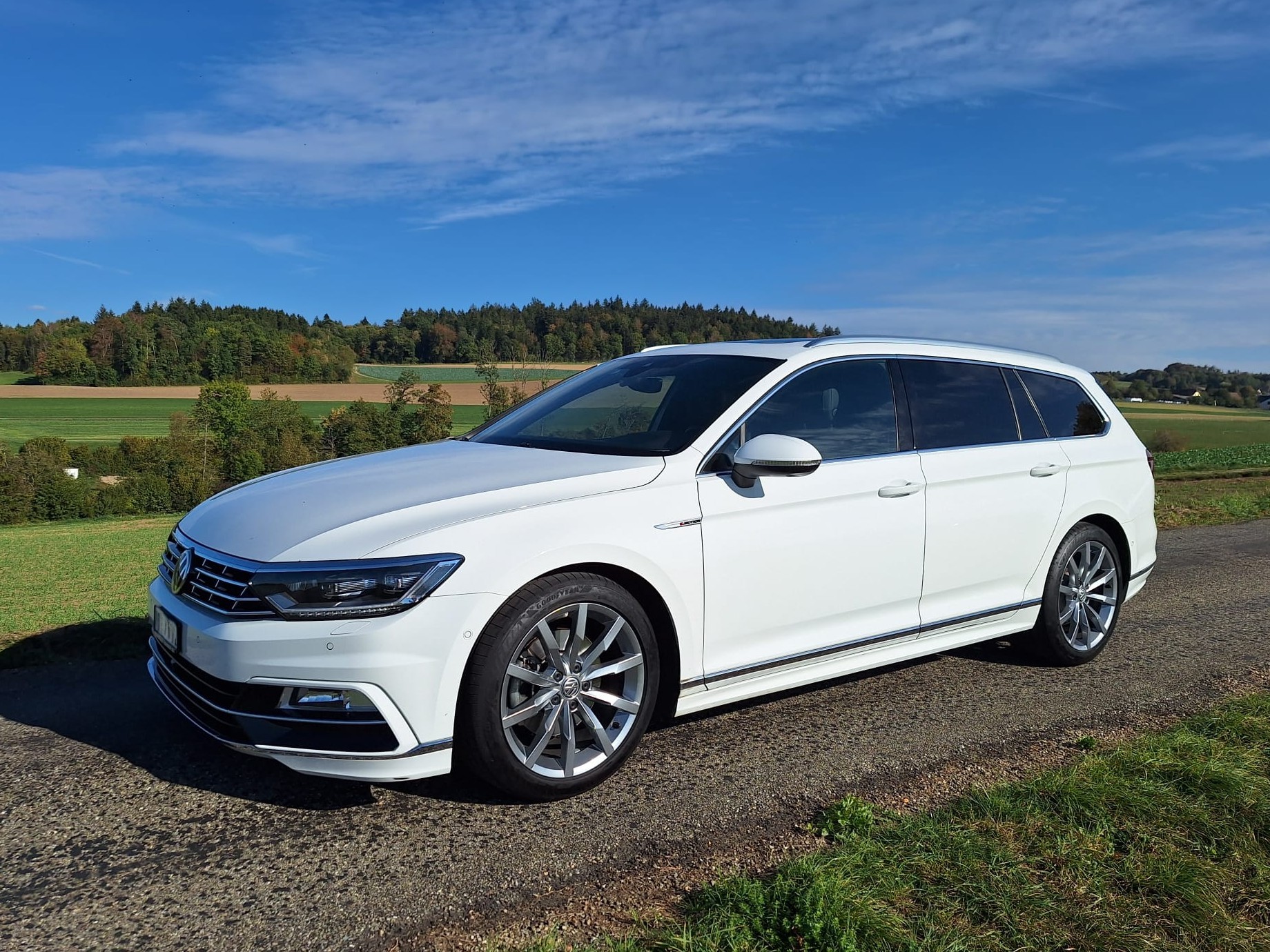 VW 2.0 TDI 190 SCR Highl. DSG 4m-image-1