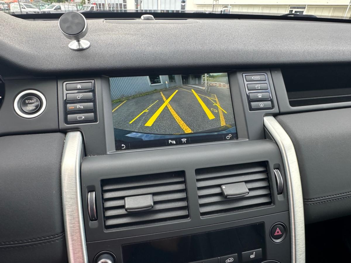 LAND ROVER Discovery Sport 2.0 TD4 HSE-image-8