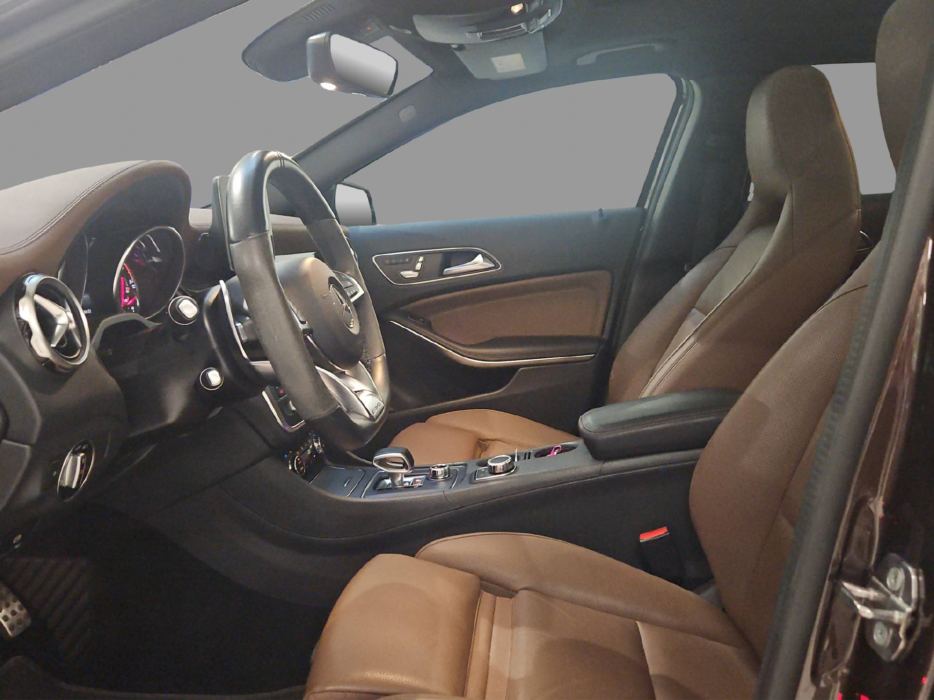 MERCEDES-BENZ GLA 45 AMG 4m-image-5