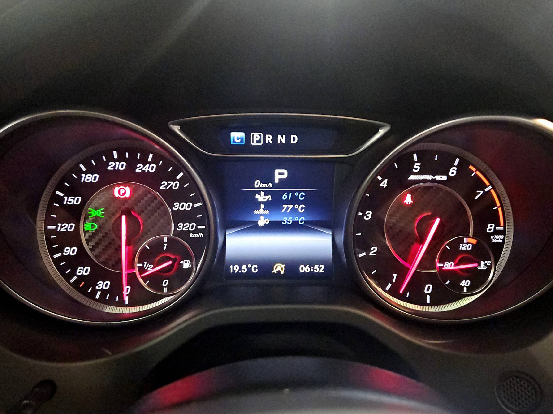 MERCEDES-BENZ GLA 45 AMG 4m-image-8