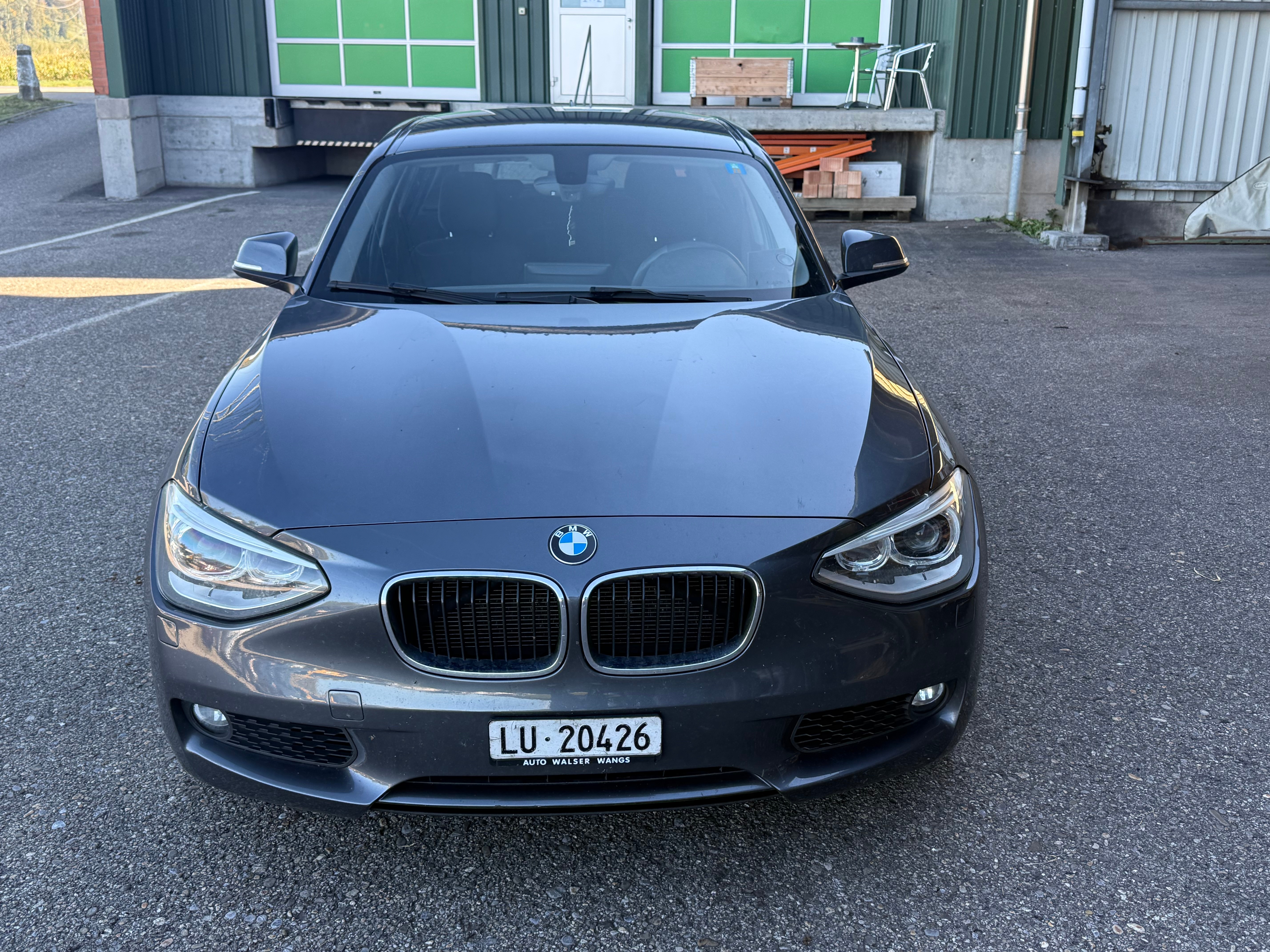 Car photo