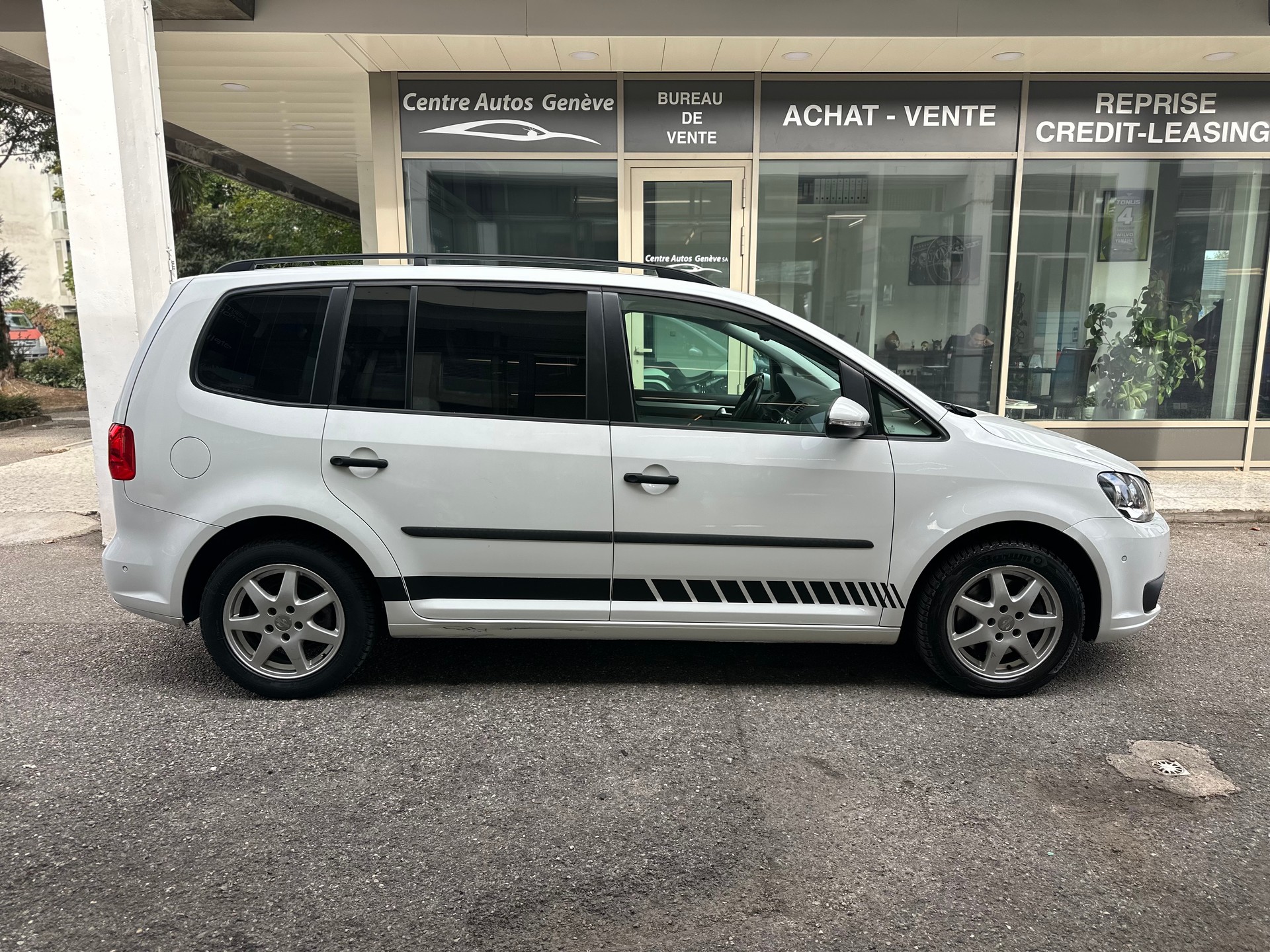 VW Touran 1.4 TSI Comfortline DSG-image-3