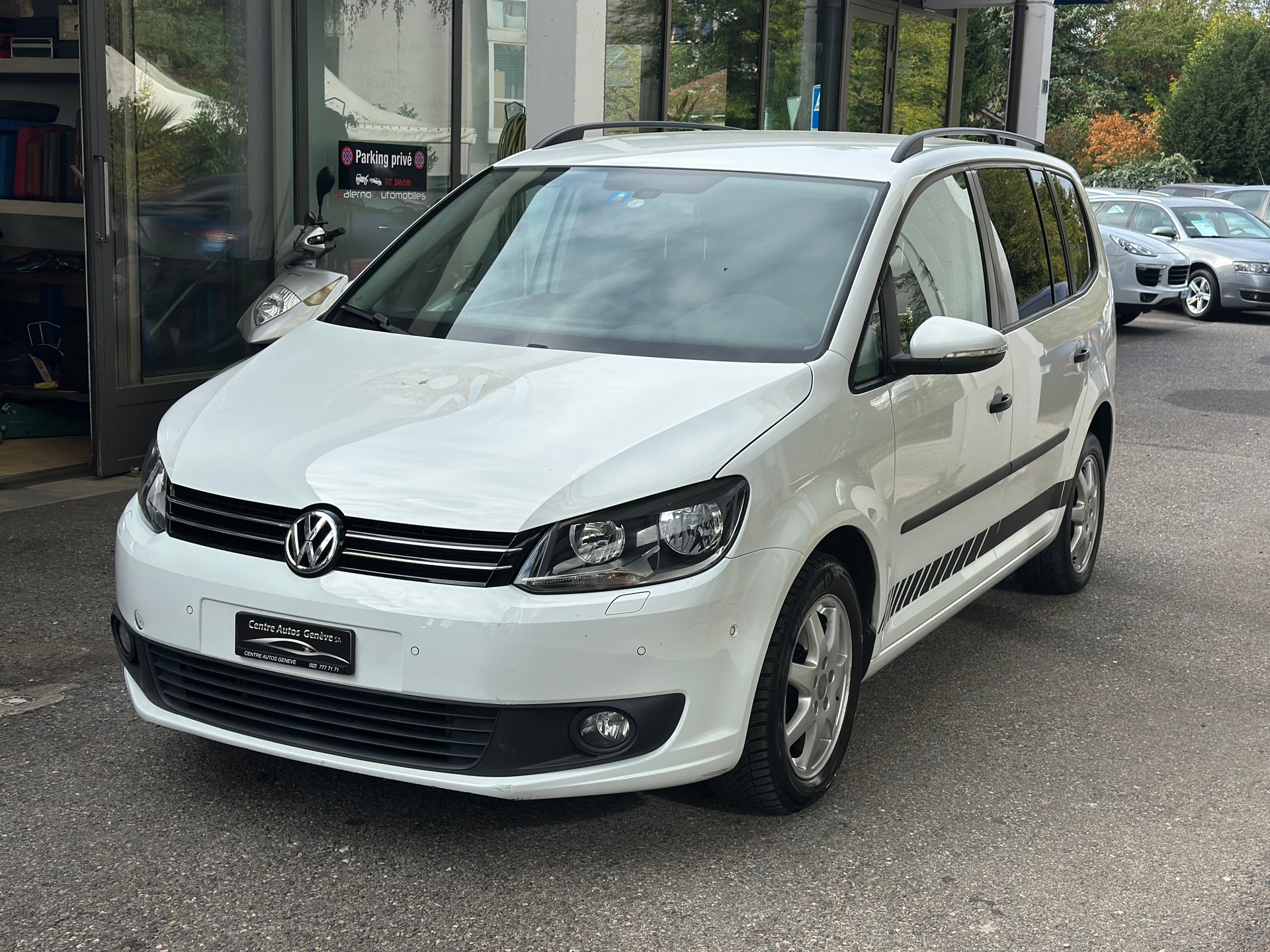 VW Touran 1.4 TSI Comfortline DSG-image-1