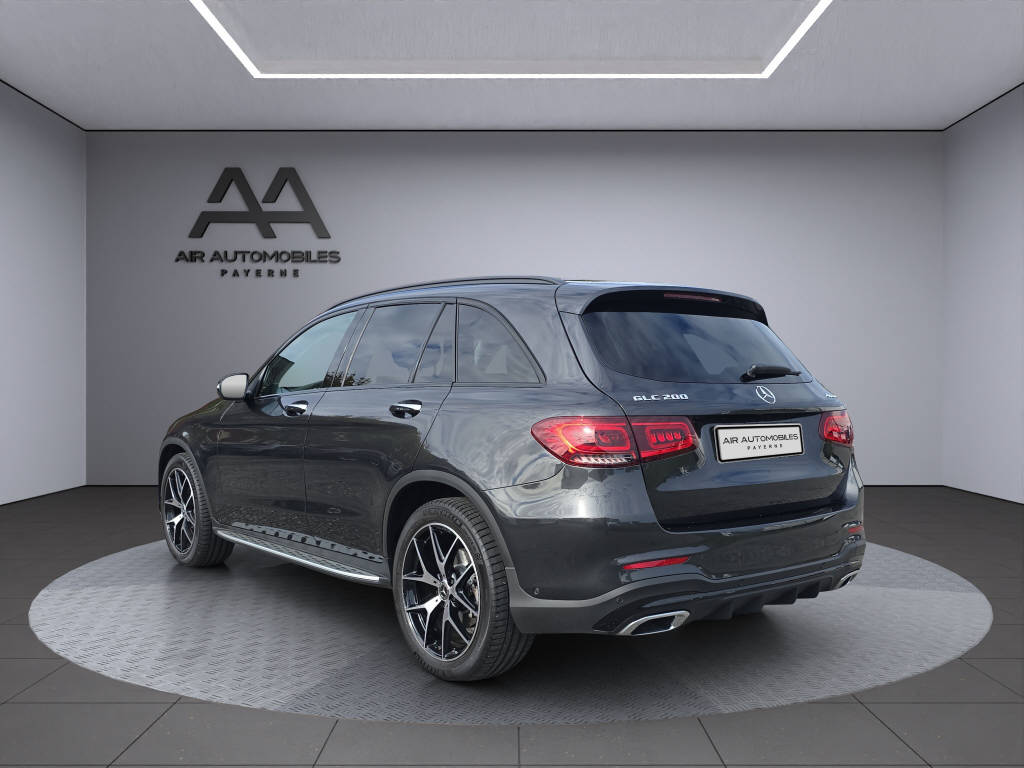 MERCEDES-BENZ GLC 200 AMG Line 4m-image-5