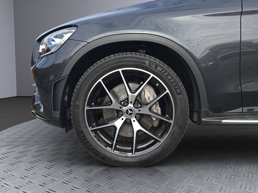 MERCEDES-BENZ GLC 200 AMG Line 4m-image-13