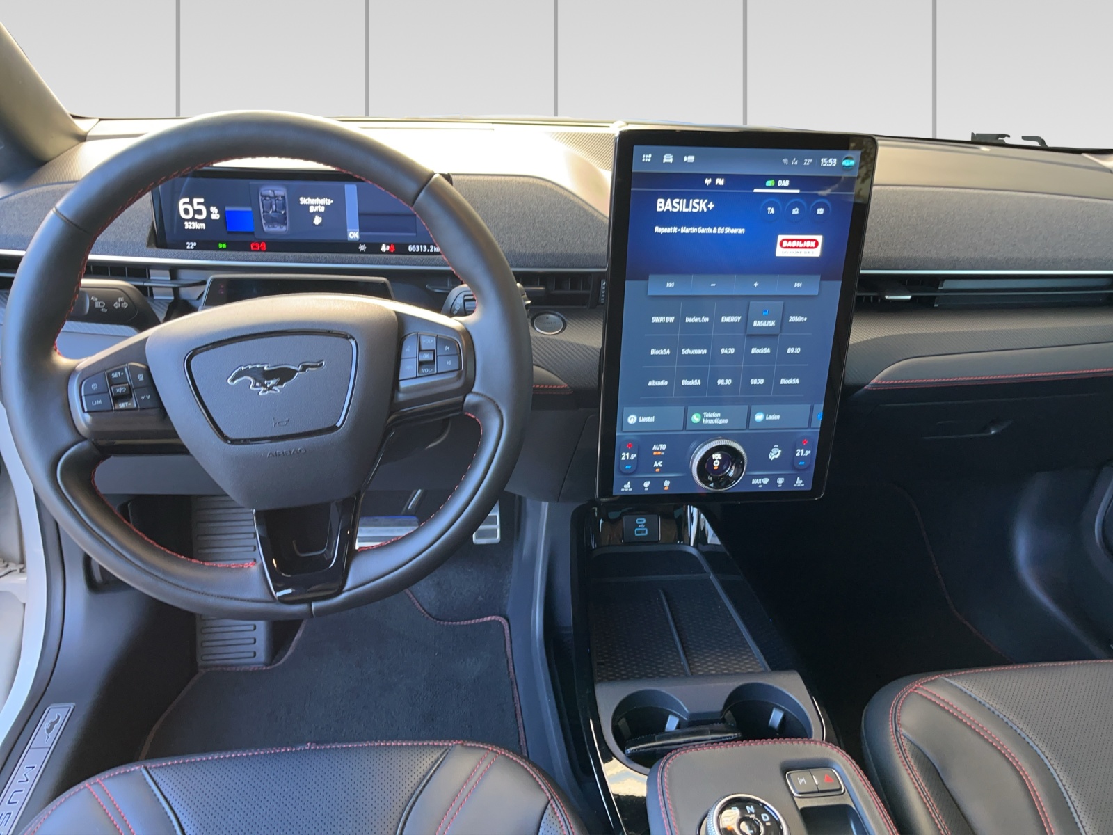 FORD Mustang MACH-E AWD 91 kWh-image-8