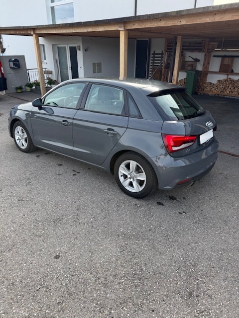 AUDI 1.0 TFSI ultra S-Tronic-image-2