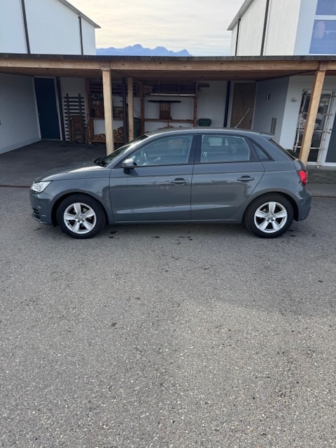 AUDI 1.0 TFSI ultra S-Tronic-image-1