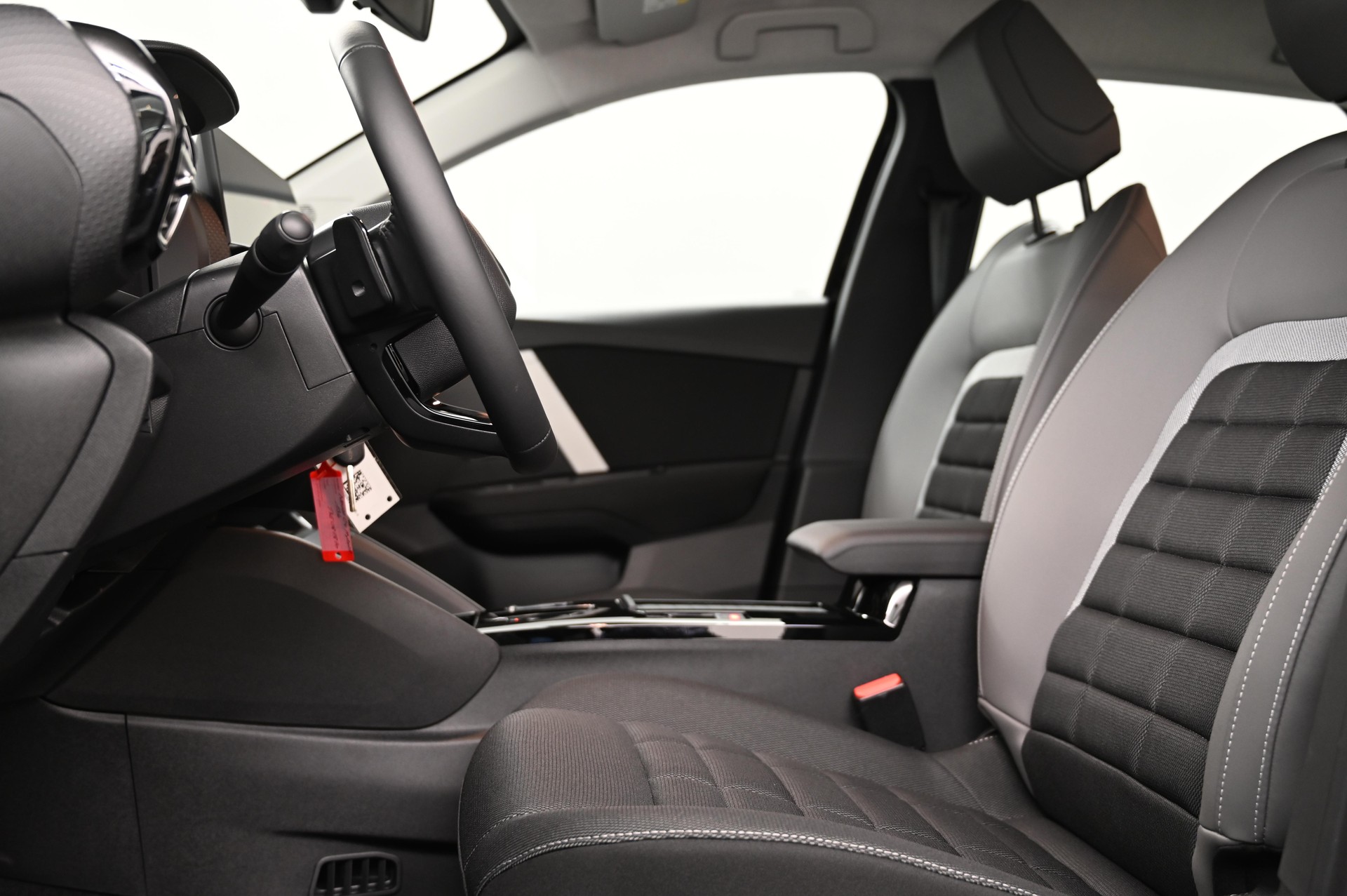 CITROEN C4 1.2 Hybrid You+-image-8