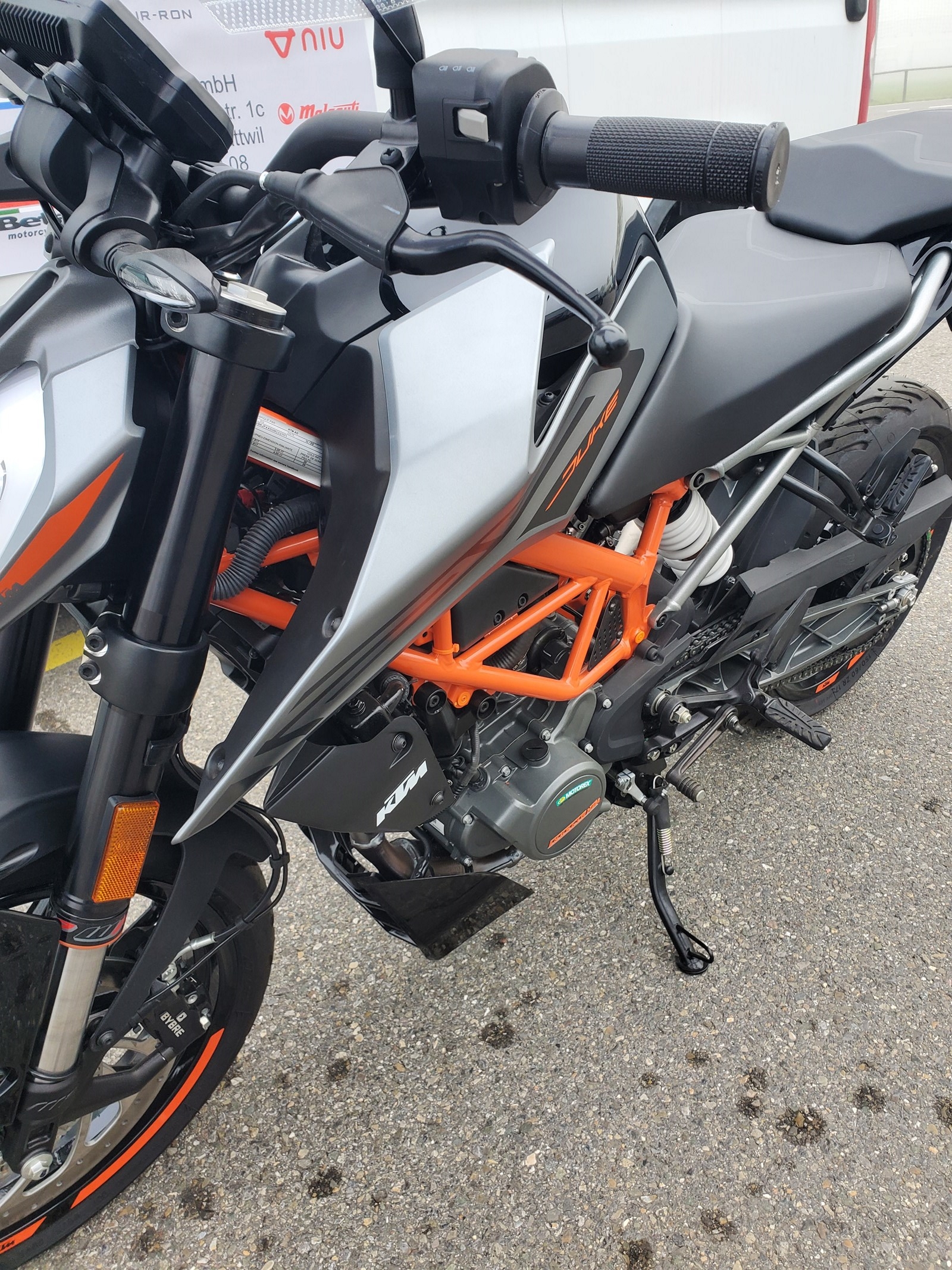 KTM 125 Duke-image-6