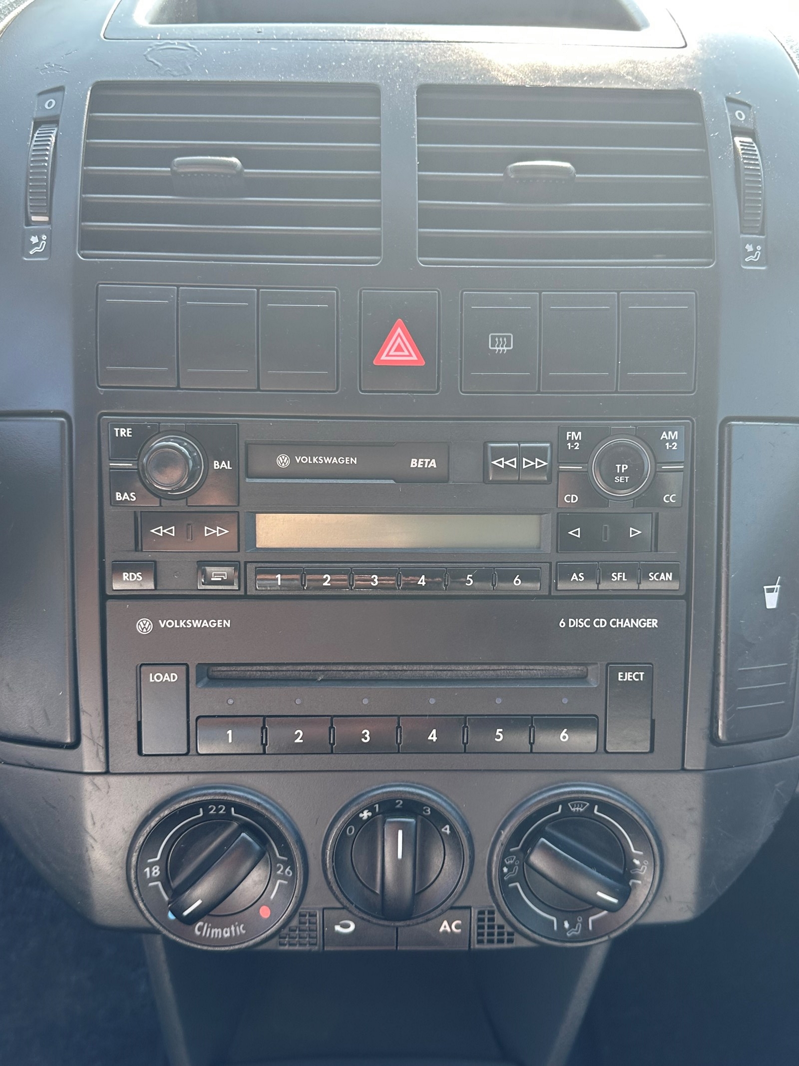 VW Polo 1.4 16V Fun-image-10