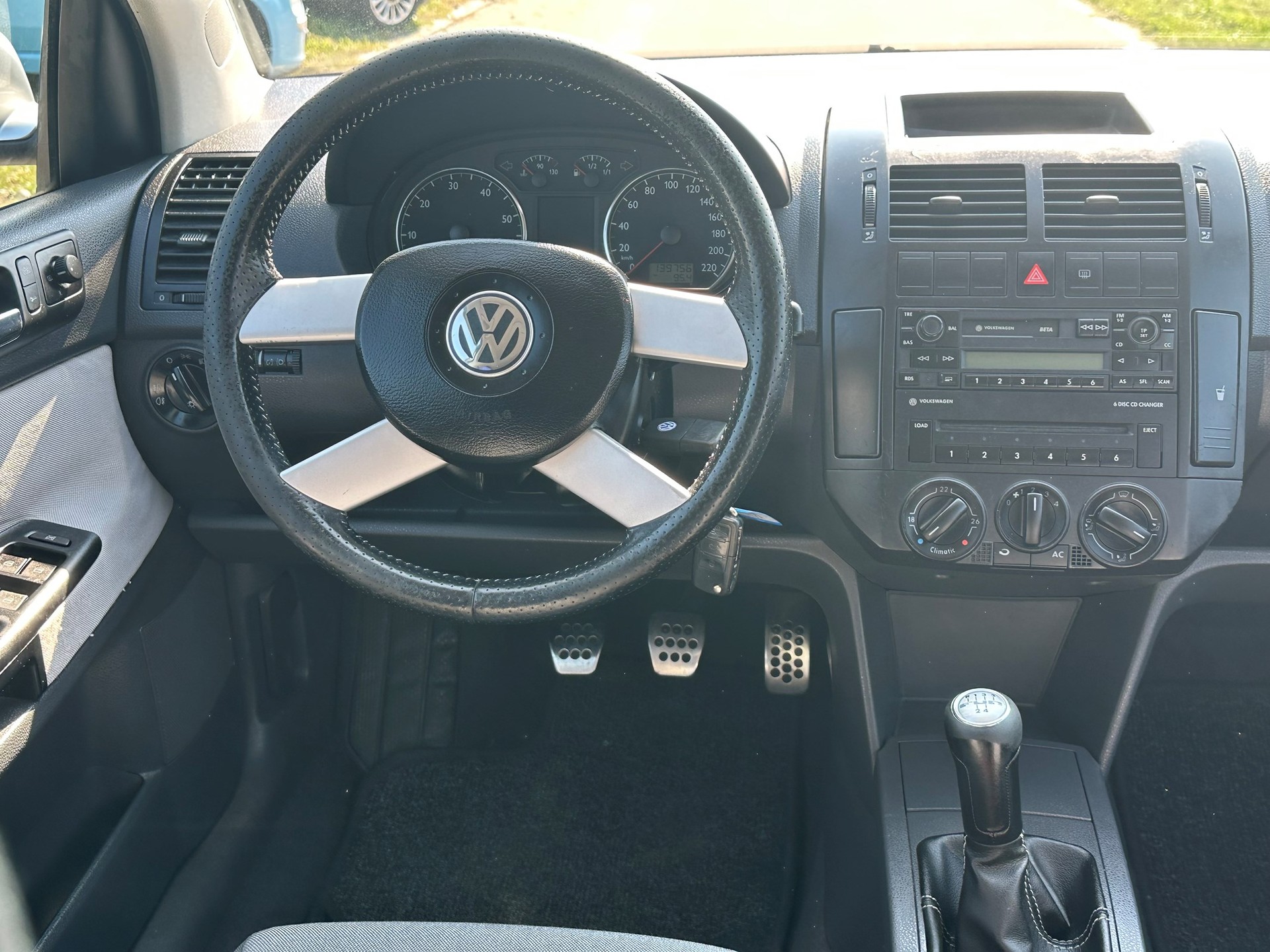 VW Polo 1.4 16V Fun-image-8
