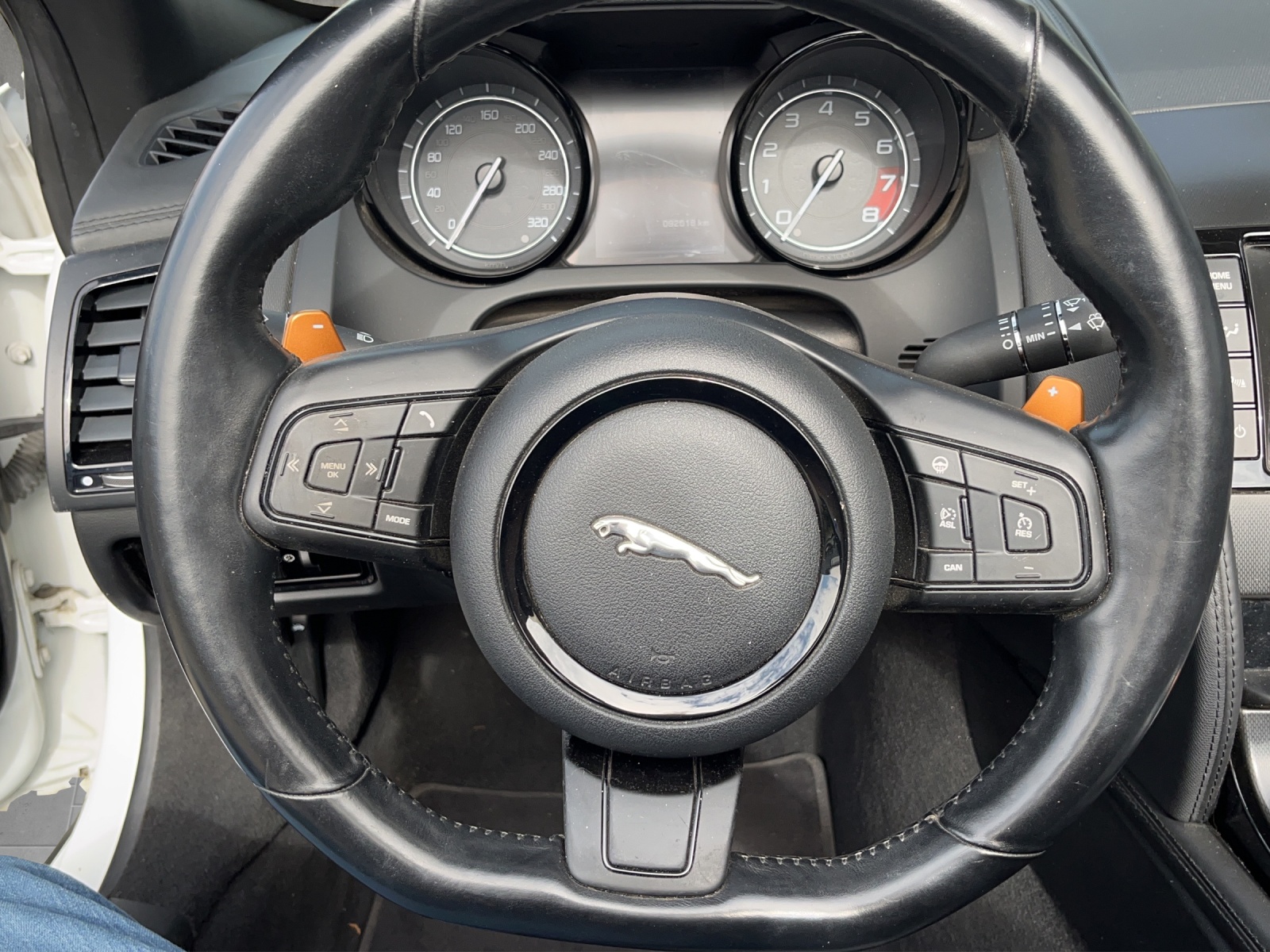 JAGUAR F-Type Convertible 5.0 V8 S-image-11