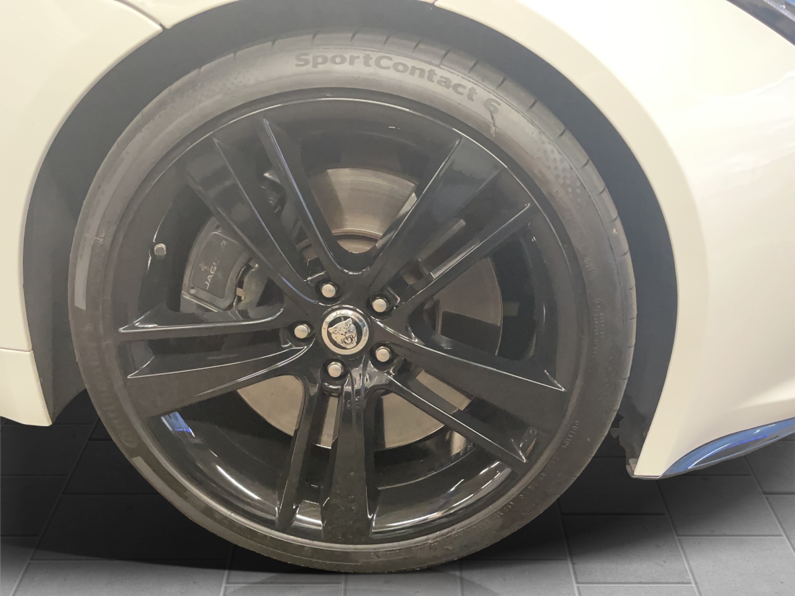 JAGUAR F-Type Convertible 5.0 V8 S-image-9