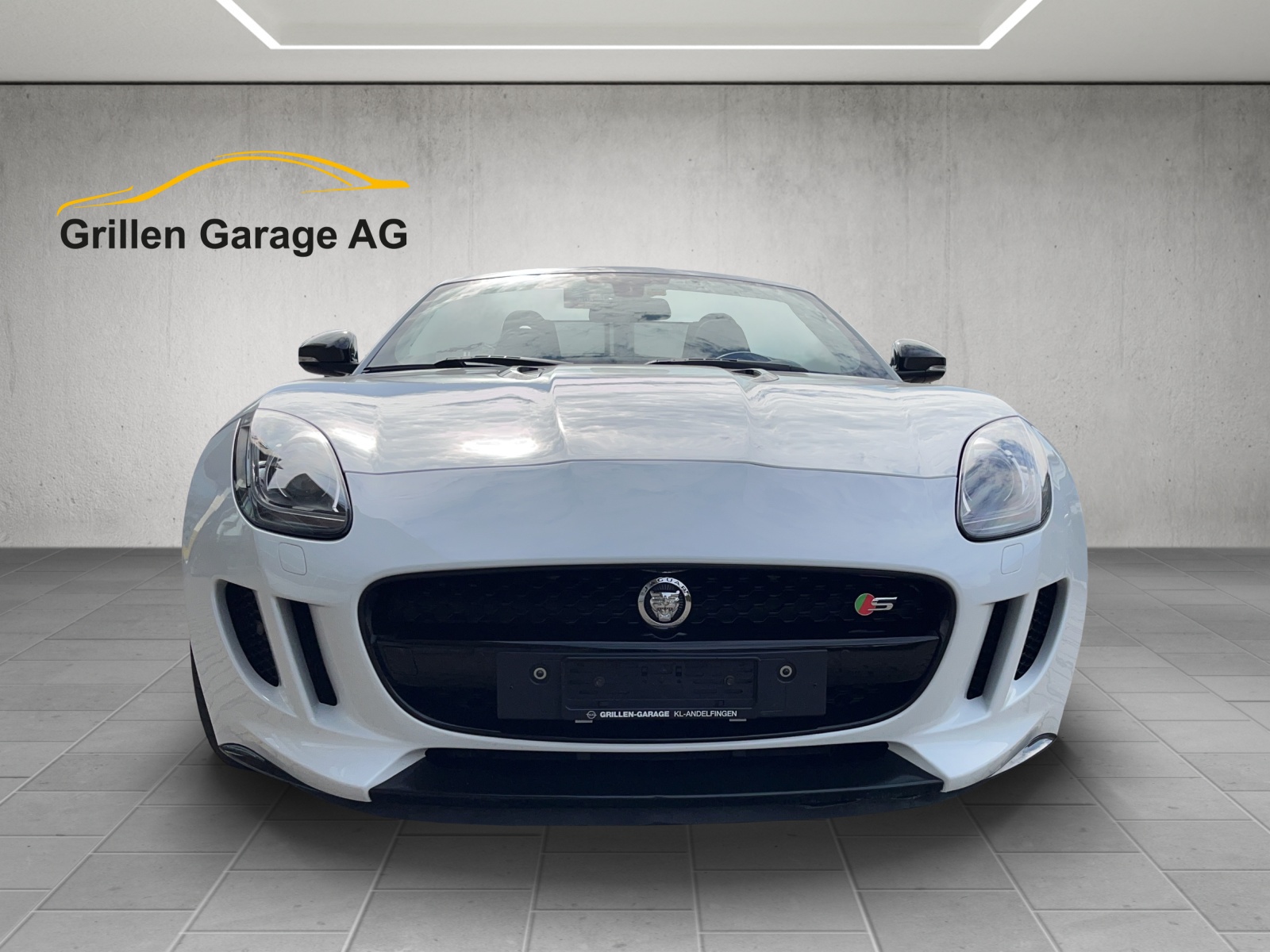 JAGUAR F-Type Convertible 5.0 V8 S-showroom-element-2