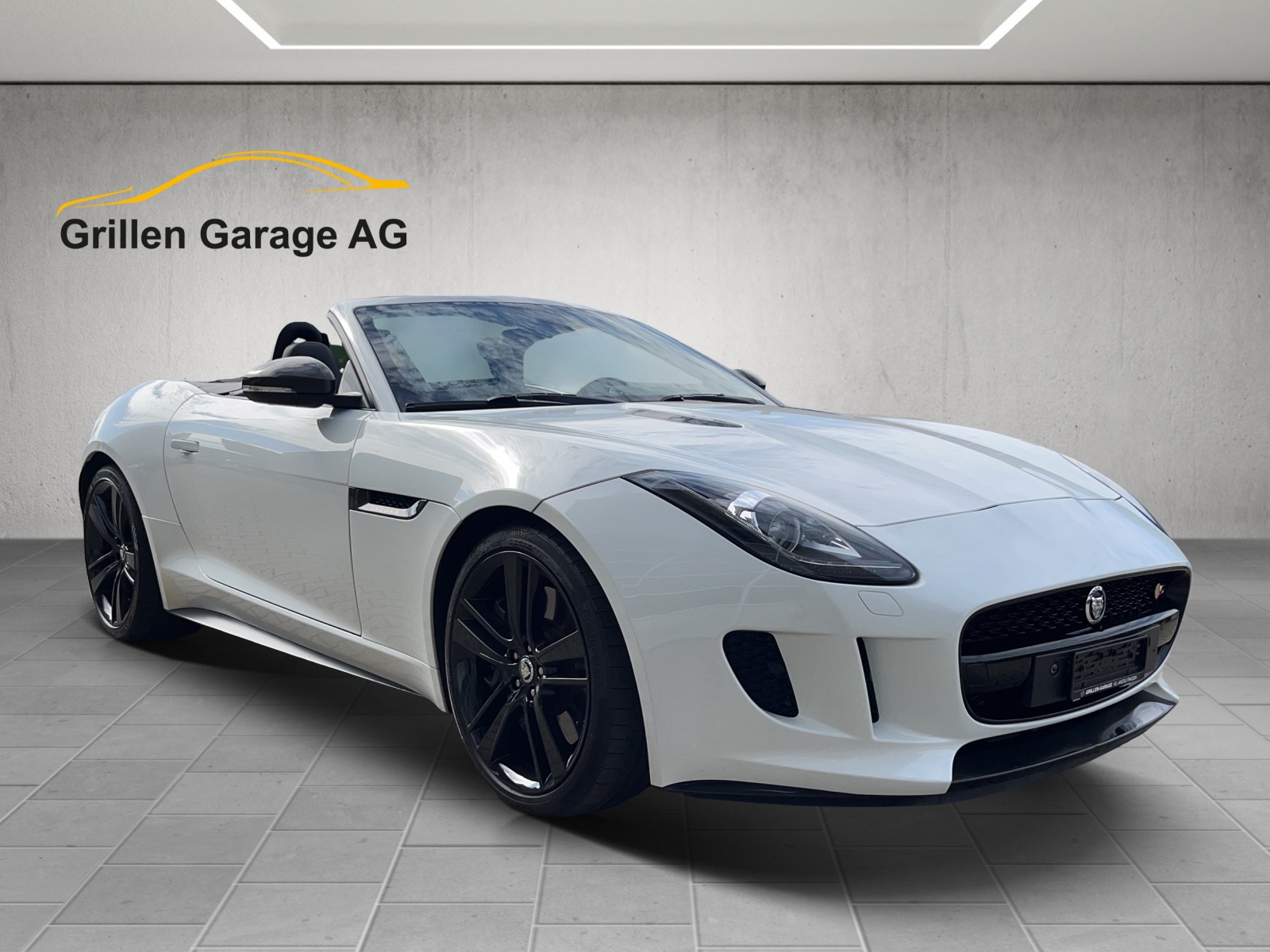 JAGUAR F-Type Convertible 5.0 V8 S-showroom-element-1