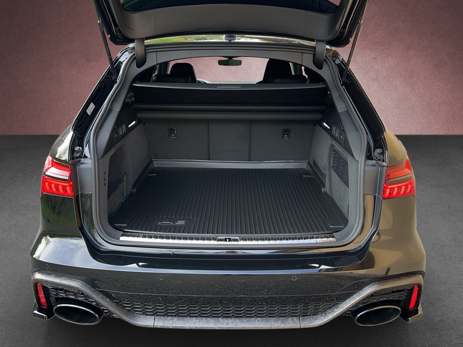AUDI RS6 Avant 4.0 TFSI V8 quattro-image-13