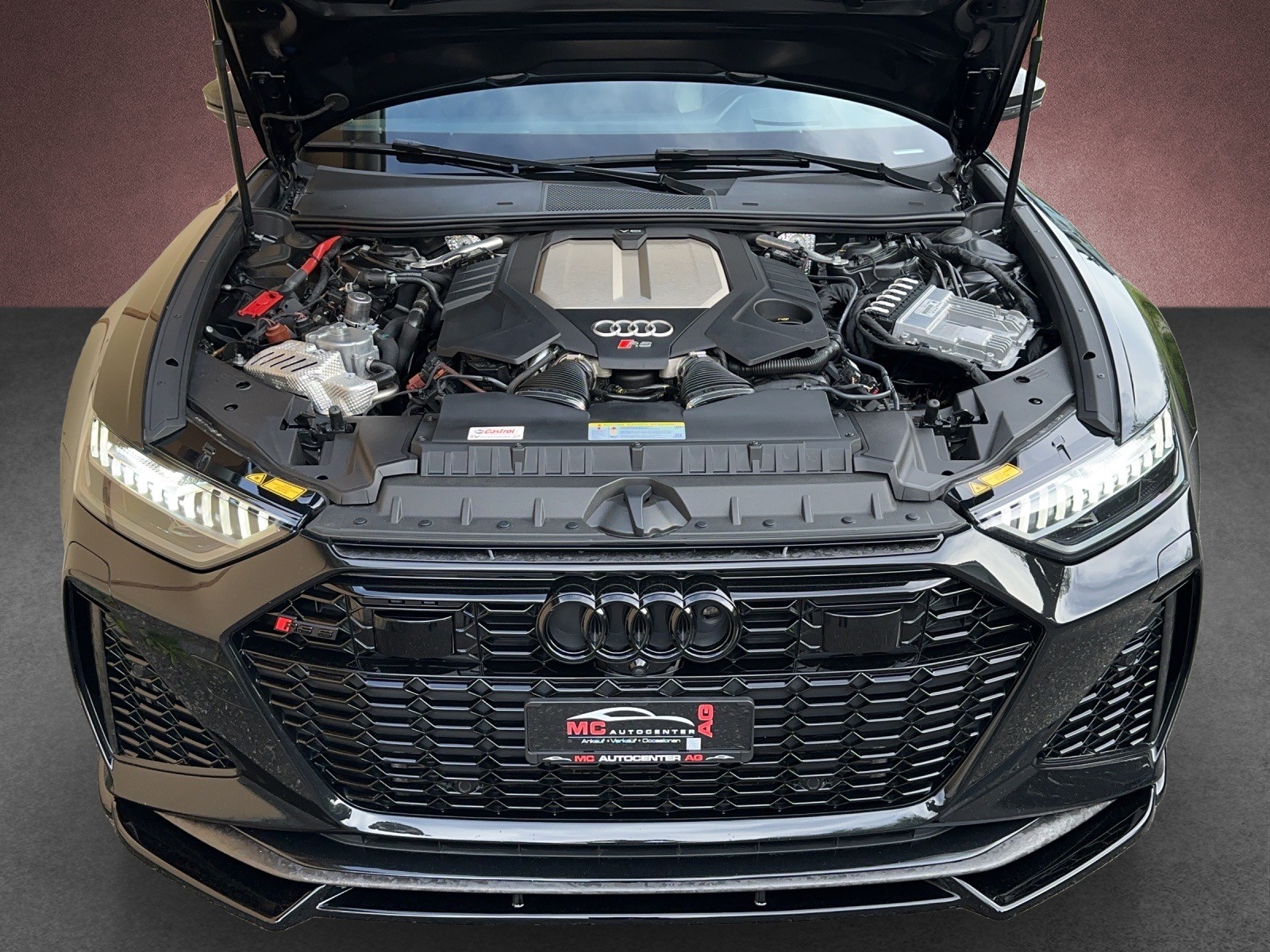 AUDI RS6 Avant 4.0 TFSI V8 quattro-image-14