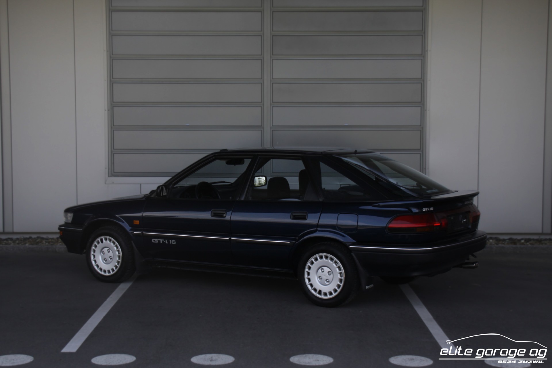 TOYOTA Corolla 1.6 GTi Liftback-image-2