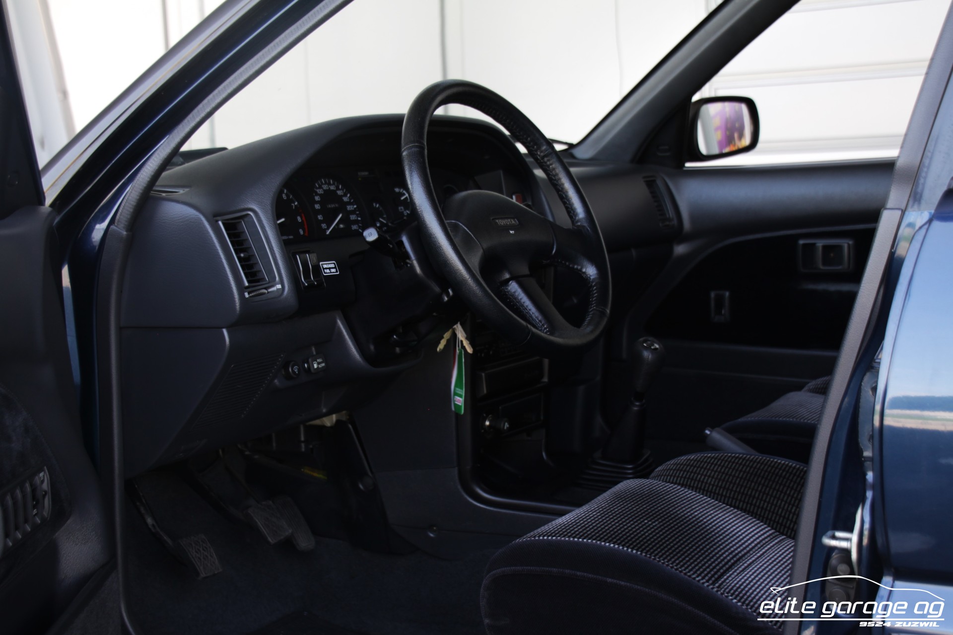 TOYOTA Corolla 1.6 GTi Liftback-image-13