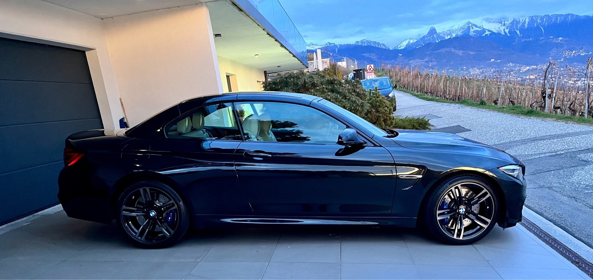 BMW M4 Cabriolet Drivelogic M Competition-image-0