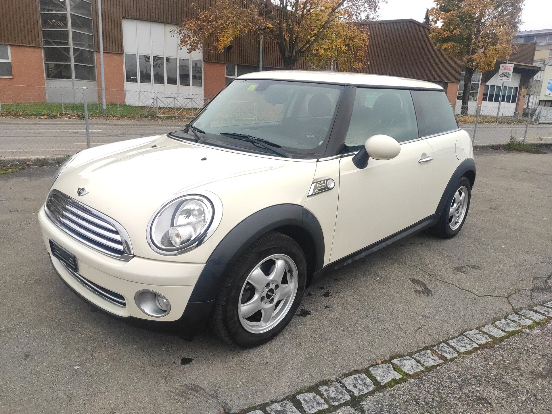 MINI Mini Cooper-image-1