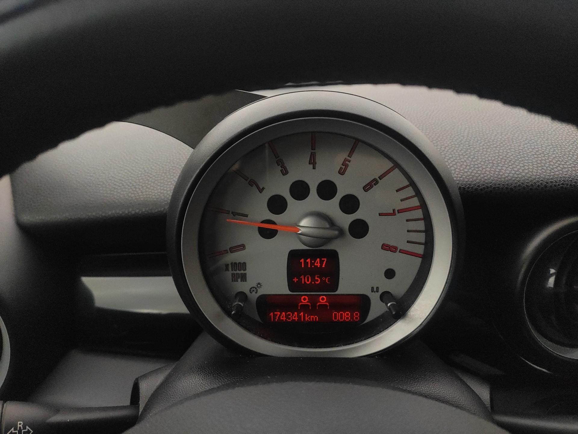 MINI Mini Cooper-image-7
