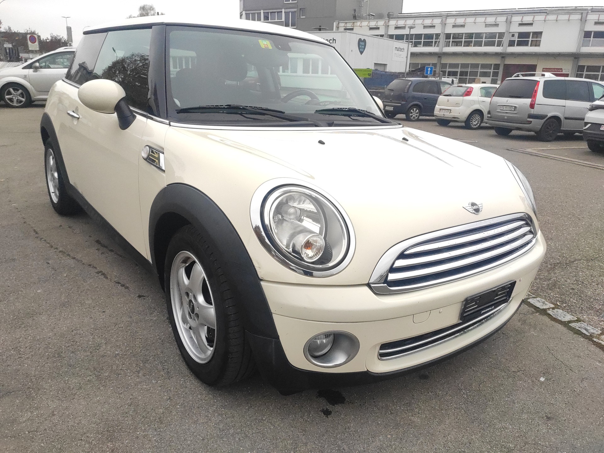 MINI Mini Cooper-image-2