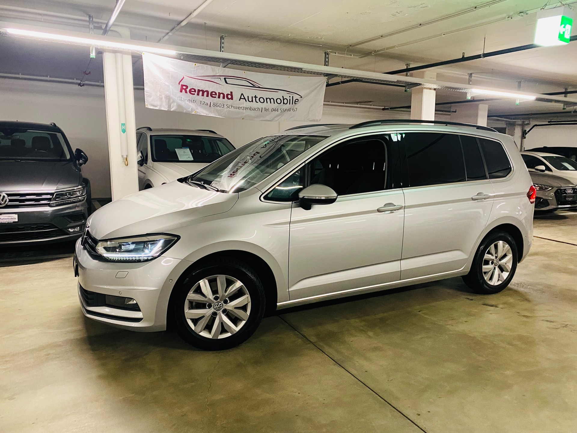 VW Touran 1.6 TDI BlueMotion Technology Comfortline DSG-image-1