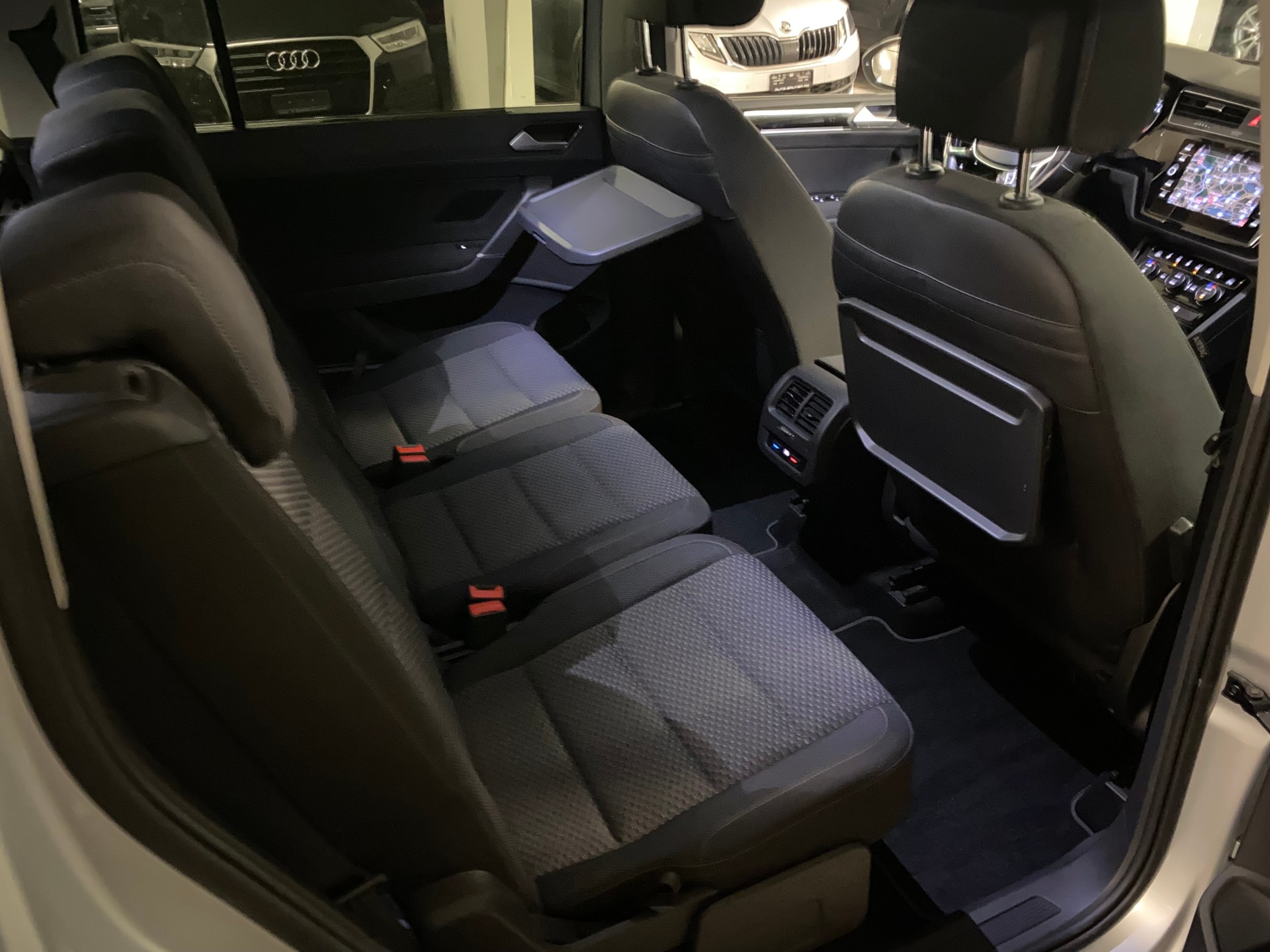 VW Touran 1.6 TDI BlueMotion Technology Comfortline DSG-image-12