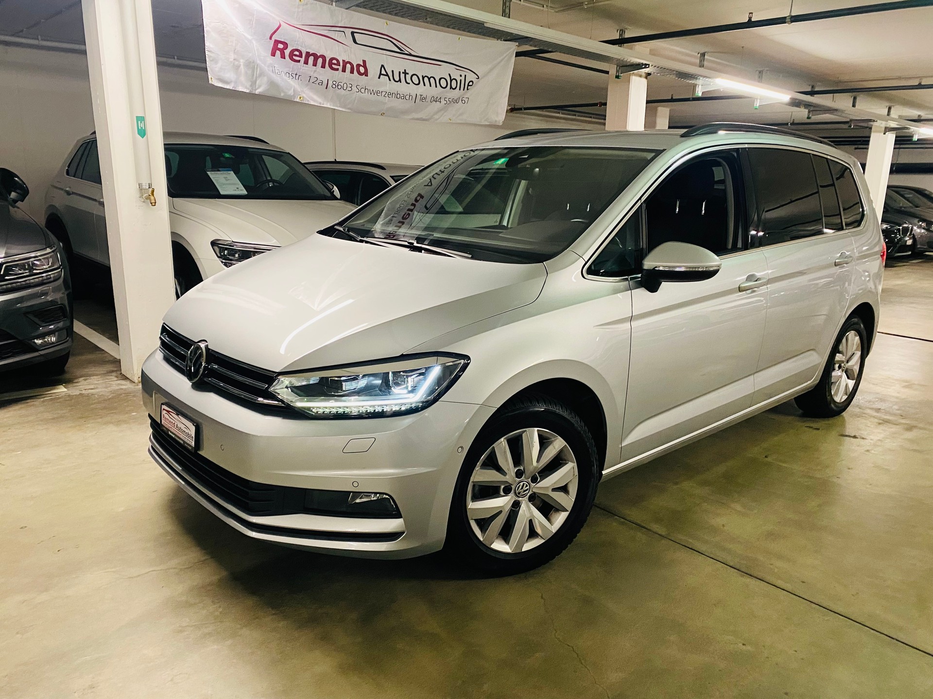 VW Touran 1.6 TDI BlueMotion Technology Comfortline DSG-image-2