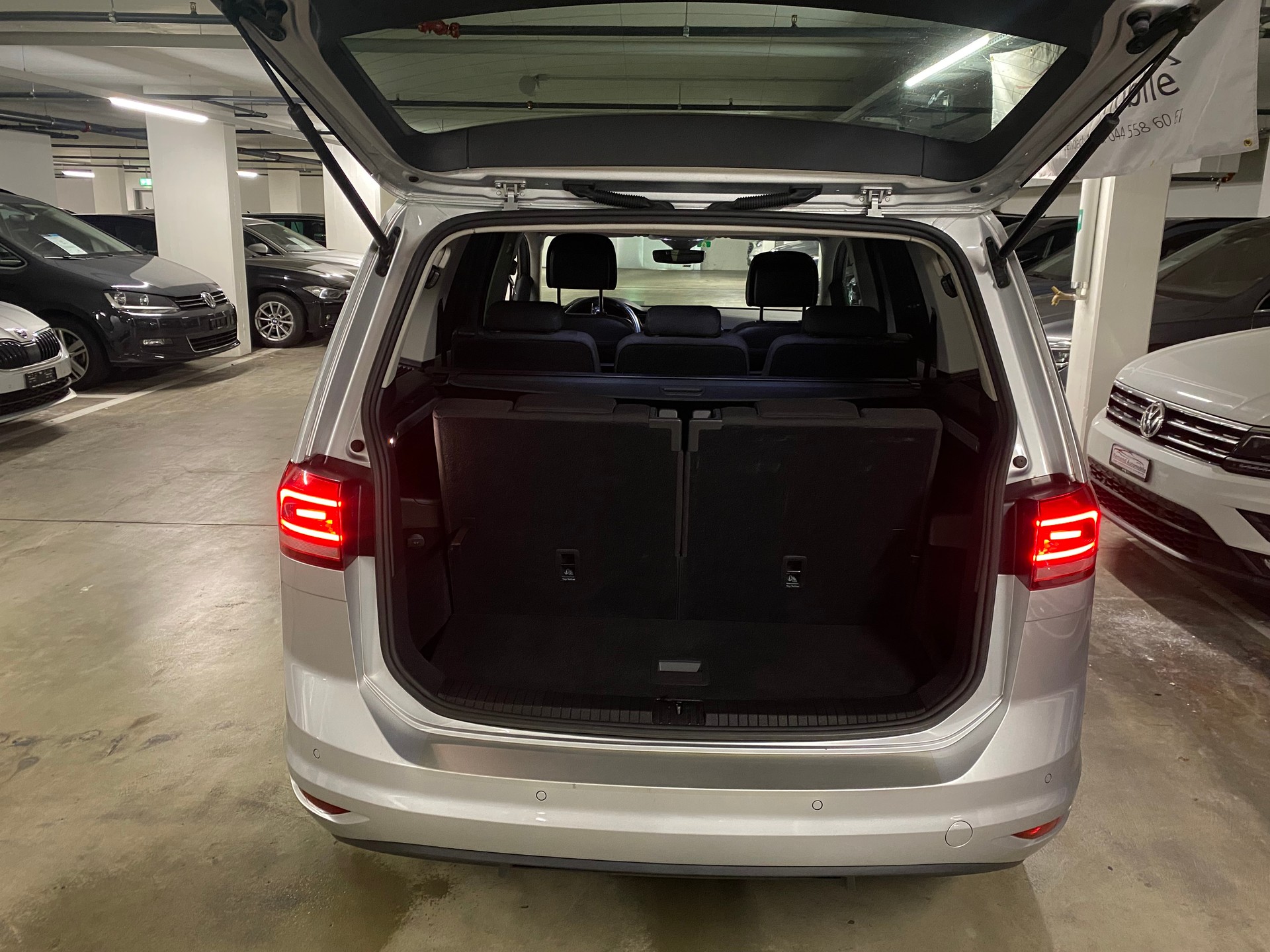 VW Touran 1.6 TDI BlueMotion Technology Comfortline DSG-image-6