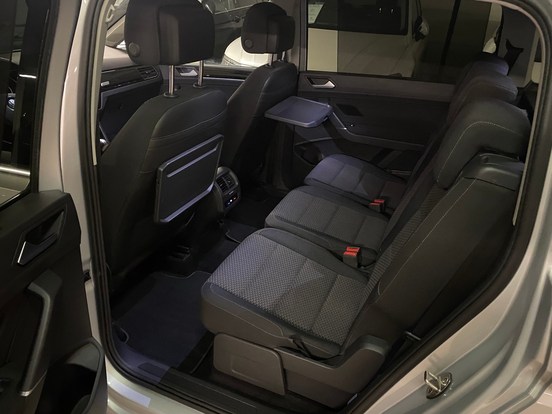 VW Touran 1.6 TDI BlueMotion Technology Comfortline DSG-image-11